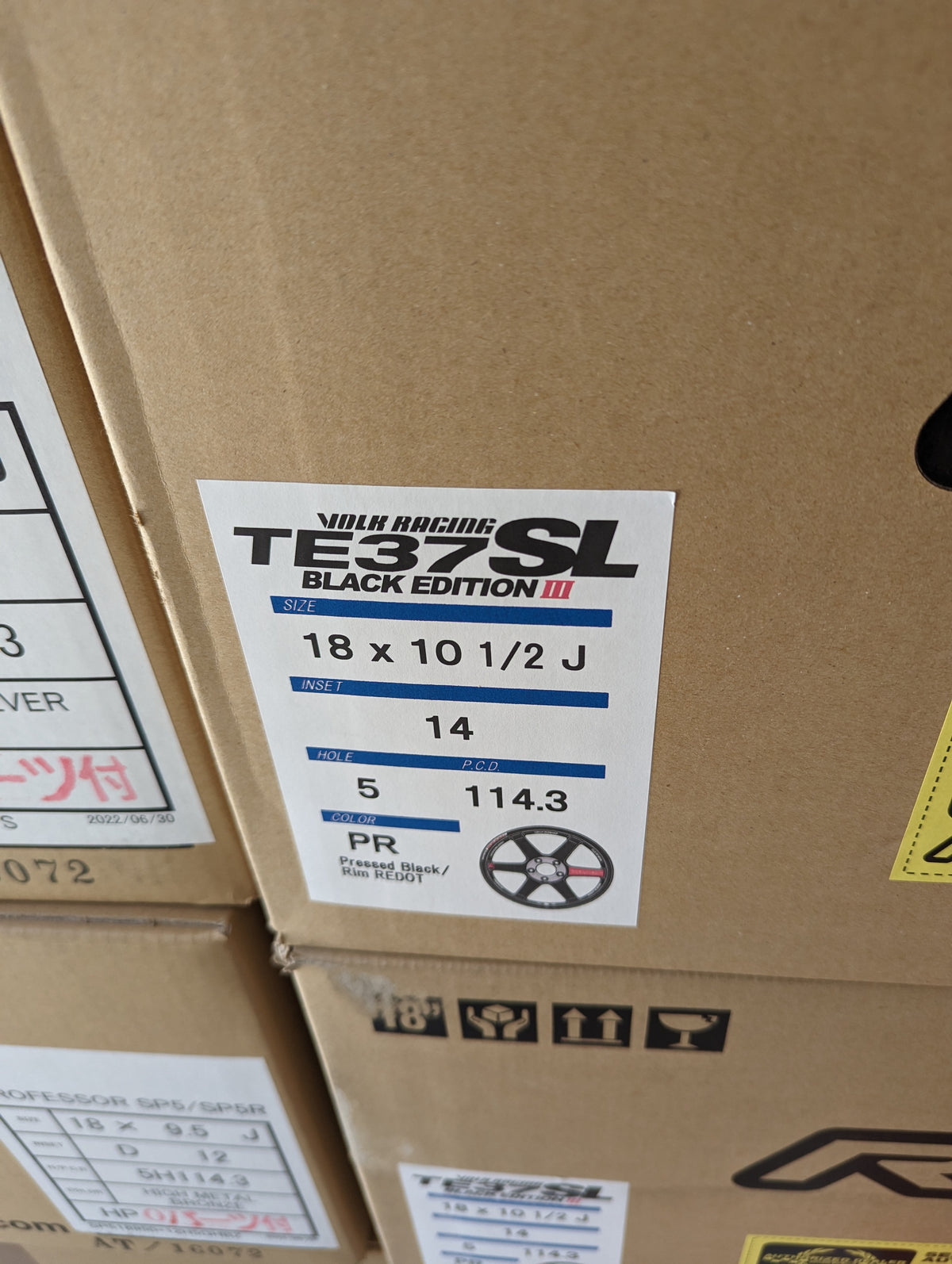 RAYS Volk Racing TE37 Black Edition III | 5x114.3 | F: 18x9.5 +21 / R: 18x10.5 +14 – product photo 4