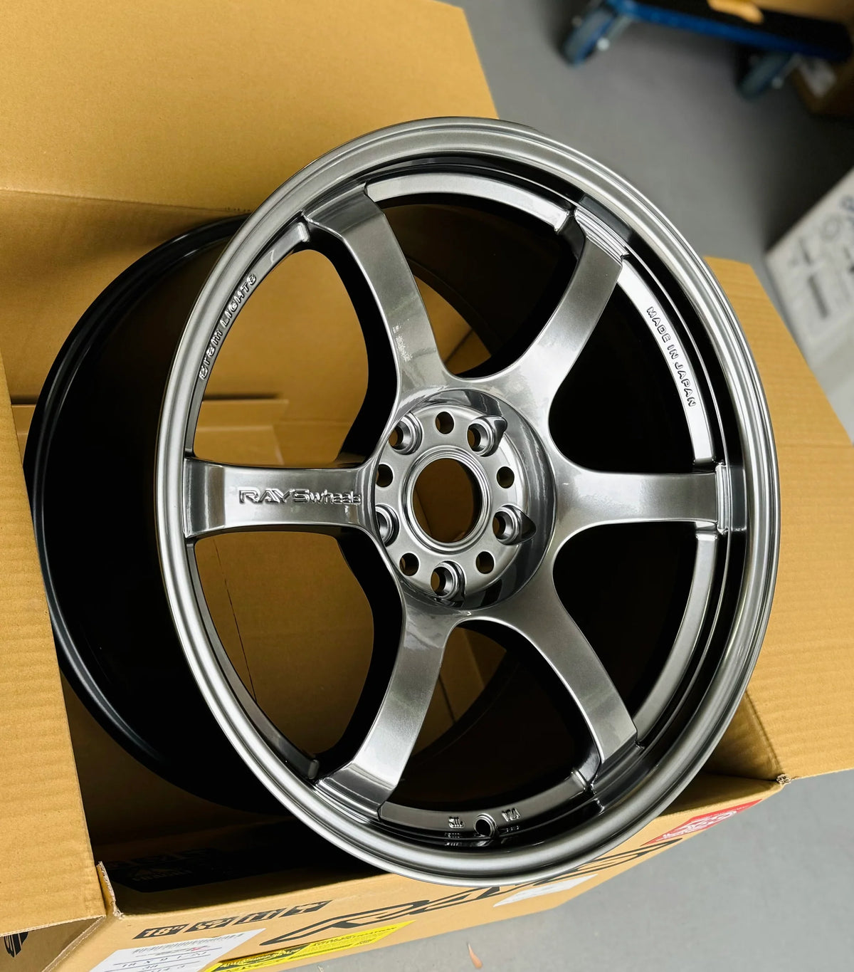 Rays Gram Lights 57 DR Grace Silver | 5x114.3 | 18x9.5 +38 | Pre-Order | Limited Edition