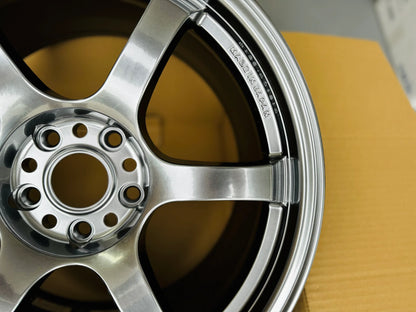 Rays Gram Lights 57 DR Grace Silver | 5x114.3 | 18x9.5 +38 | Pre-Order | Limited Edition