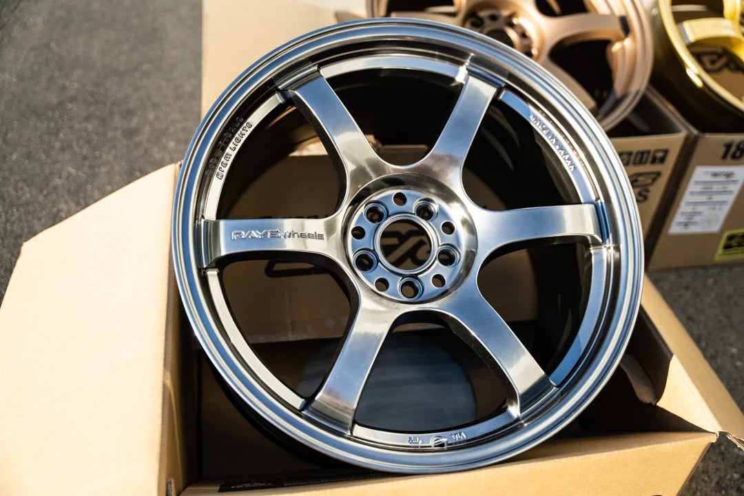 Rays Gram Lights 57 DR Grace Silver | 5x114.3 | 18x9.5 +38 | Pre-Order | Limited Edition
