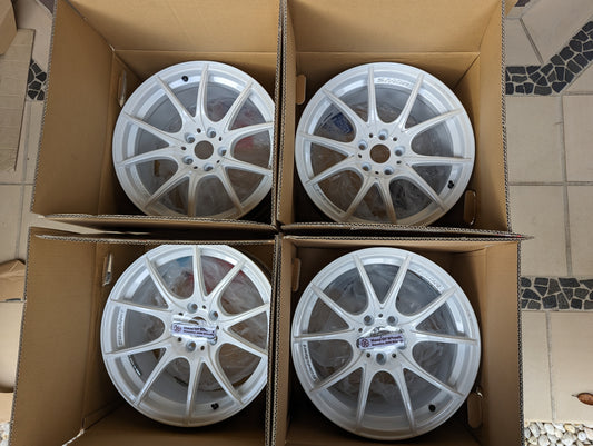 
WedsSport SA-10R (Gloss White) with Genuine WedsSports Center Caps