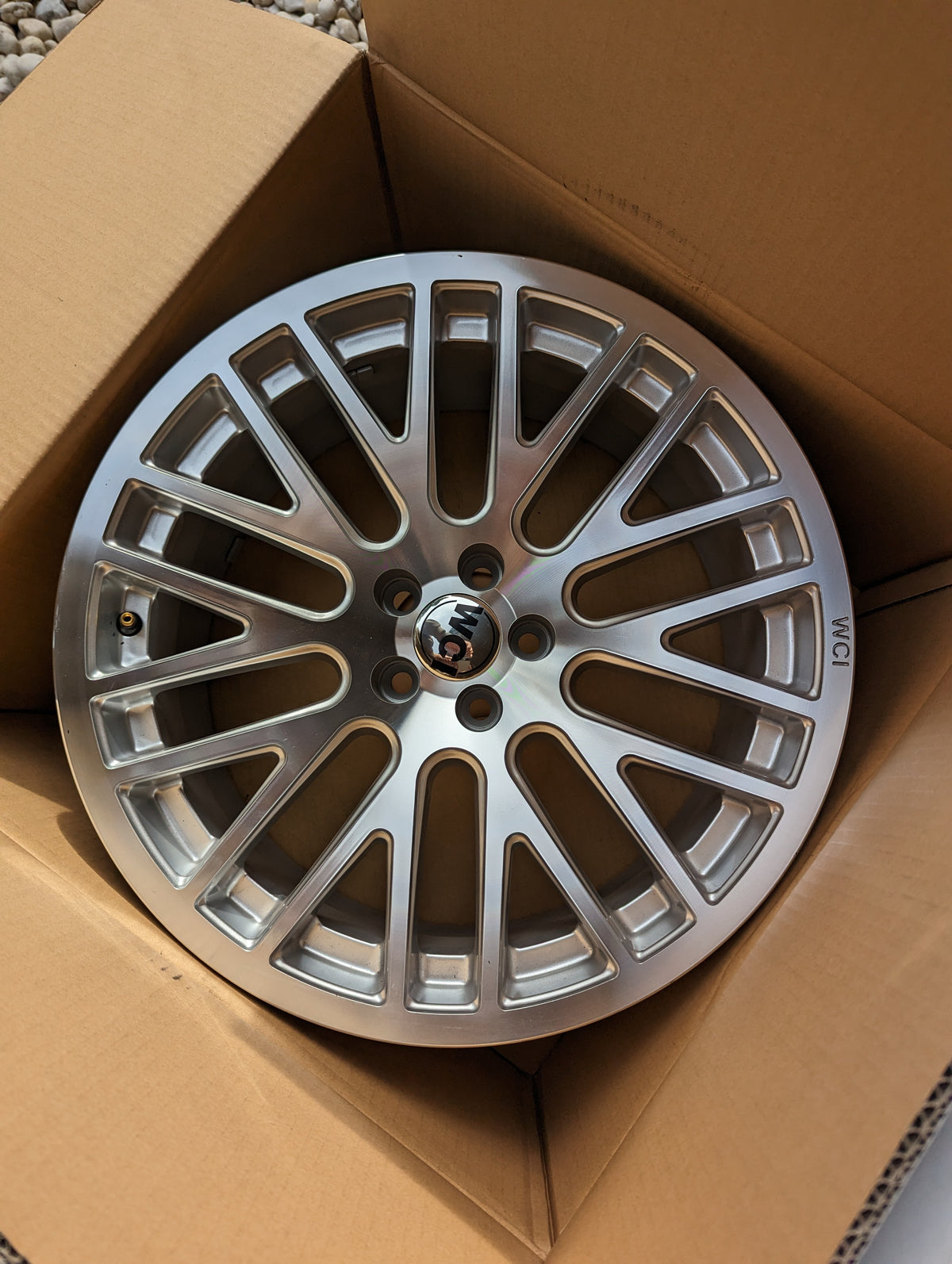 WCI SY10 Silver | 5x100 | 18x8.5 +35 | Ex-Display