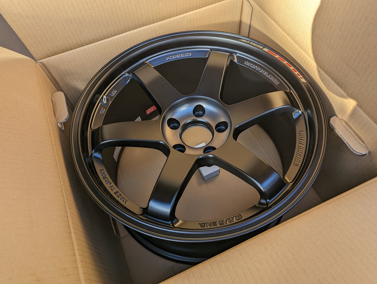 Rays Volk Racing TE37 Black Edition III | 5x114.3 | 18x9.5 +21 | New | Discontinued
