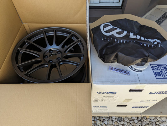 
Enkei GTC01RR with Genuine Enkei Center Caps - 18x9.5 +35