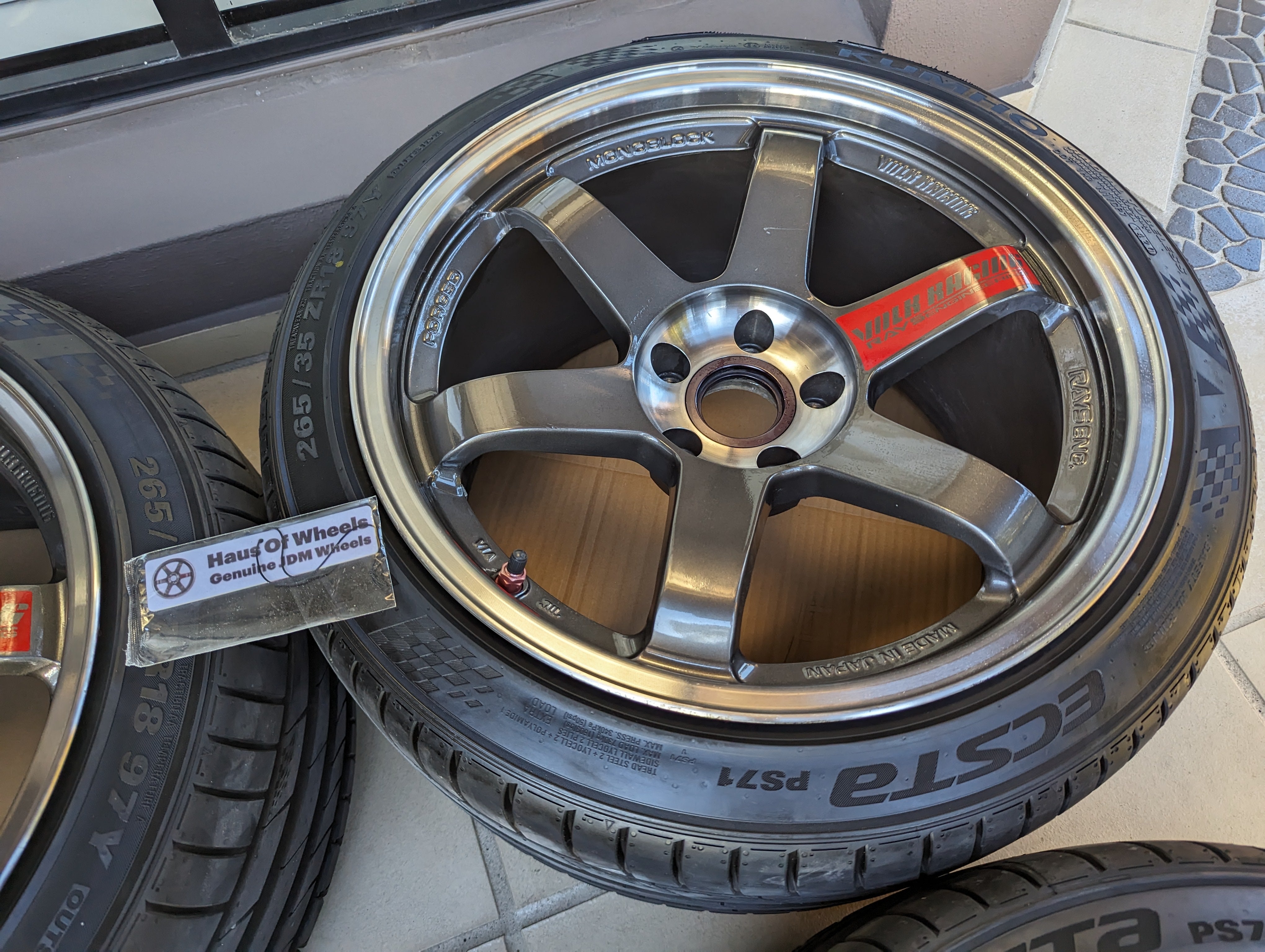 *Discontinued* + *Near New* (Double Pressed Graphite) Rays Engineering Volks Racing TE37SL with Tyres - 5x114.3 - 18x10.5 +15