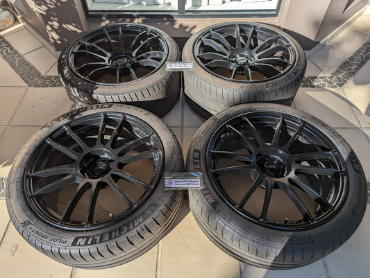 
RAYS Gram Lights 57XR (Gloss Black) with Genuine RAYS Center Caps and Michelin Pilot Sports 4 Tyres