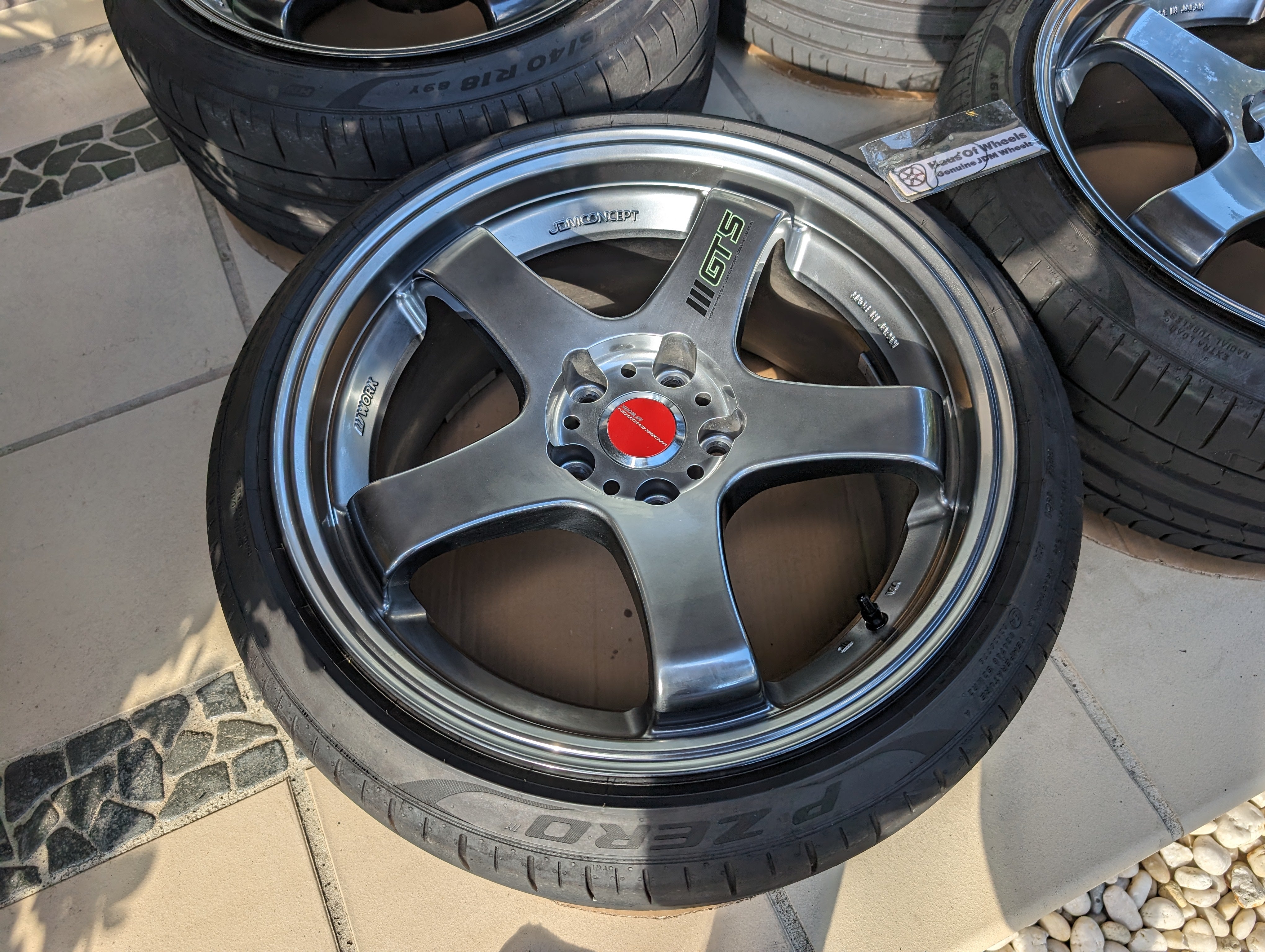 *Near New* Work Emotion GT5 (Glim Silver) with Genuine Work GT5 Center Caps - 5x114.3 - 18x9 +38