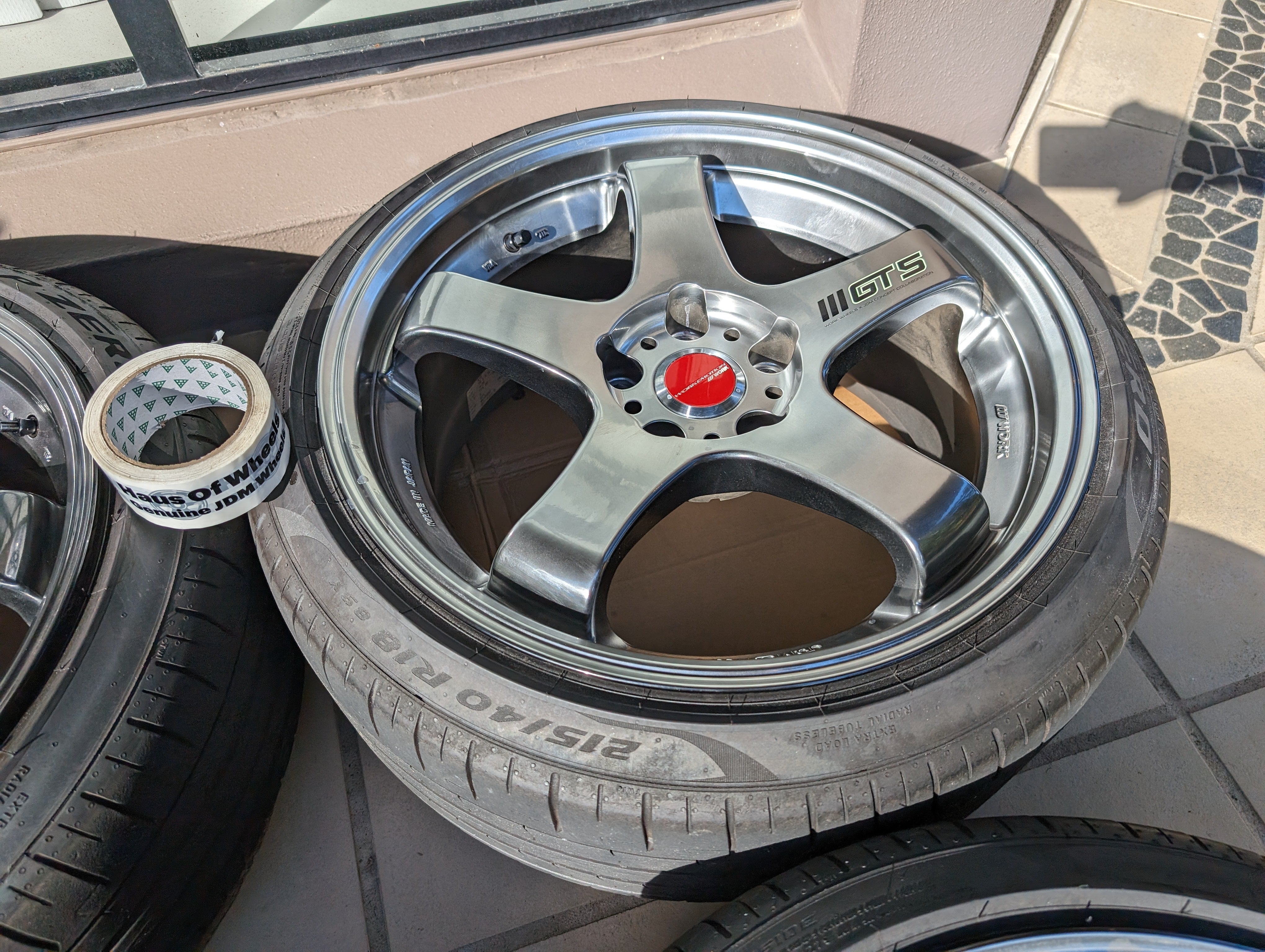 *Near New* Work Emotion GT5 (Glim Silver) with Genuine Work GT5 Center Caps - 5x114.3 - 18x9 +38