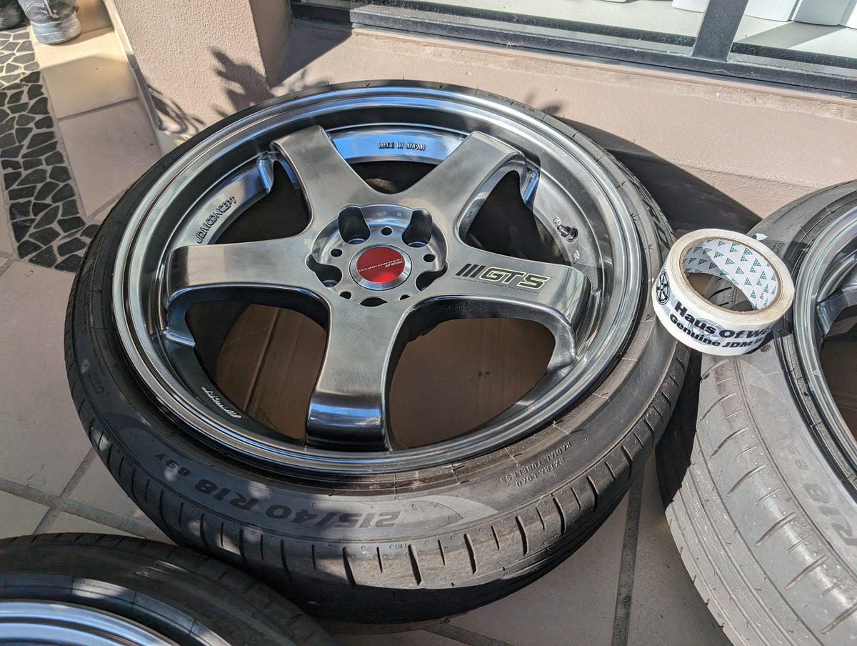 *Near New* Work Emotion GT5 (Glim Silver) with Genuine Work GT5 Center Caps - 5x114.3 - 18x9 +38