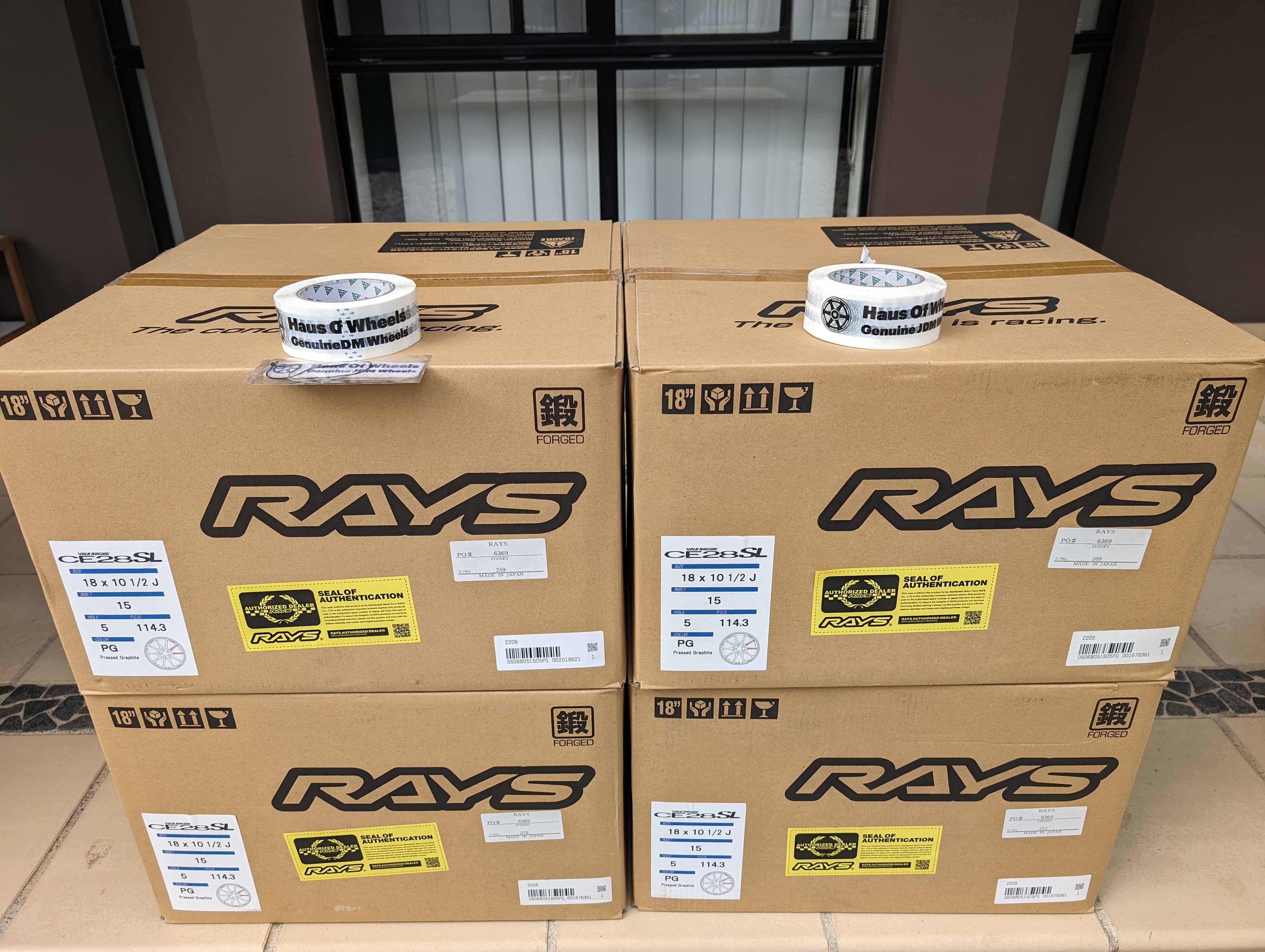 *Brand New* Rays Engineering Volk Racing CE28SL (Pressed Graphite) - 5x114.3 - 18x10.5 +15