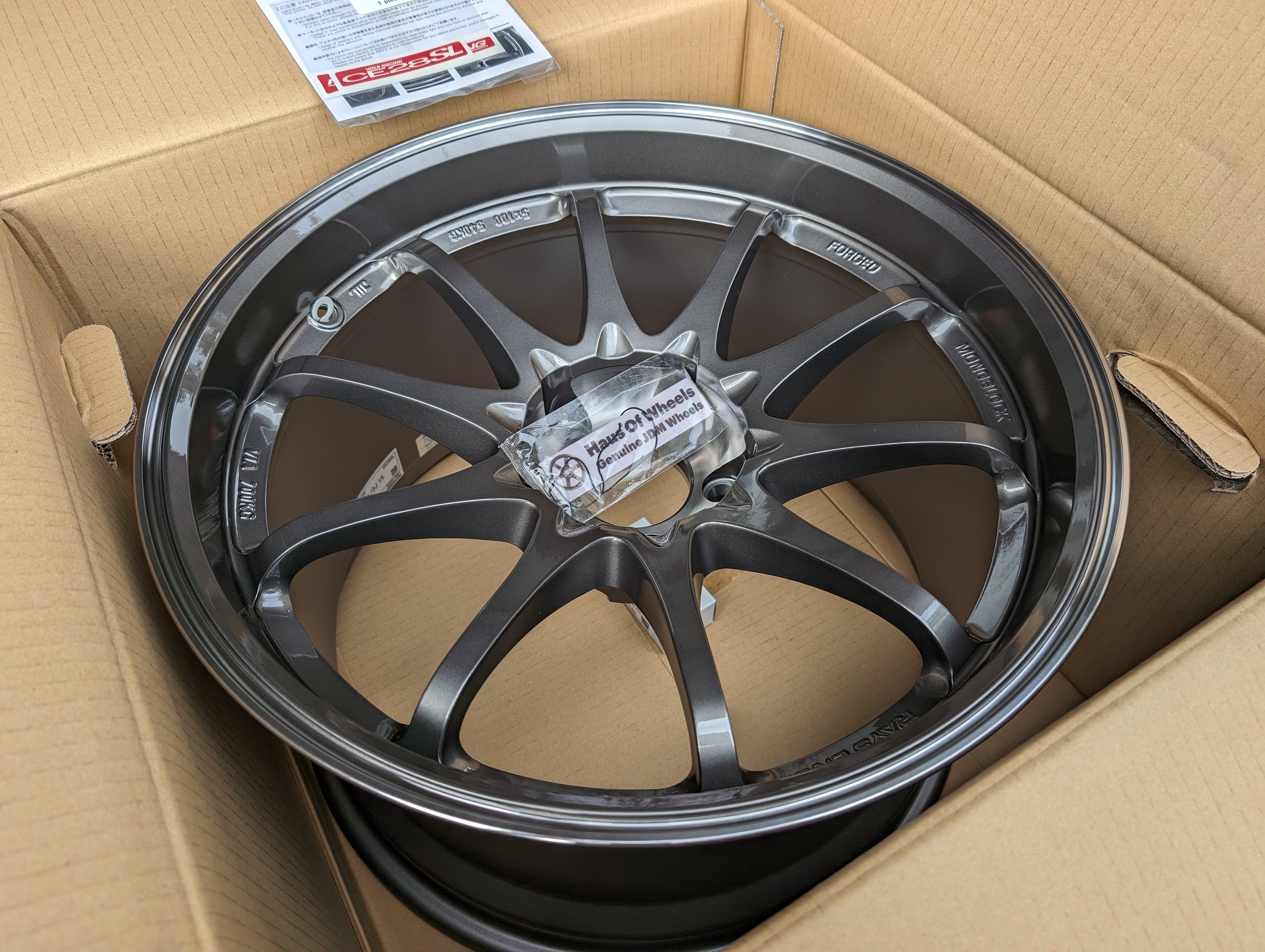 *Brand New* Rays Engineering Volk Racing CE28SL (Pressed Graphite) - 5x114.3 - 18x10.5 +15