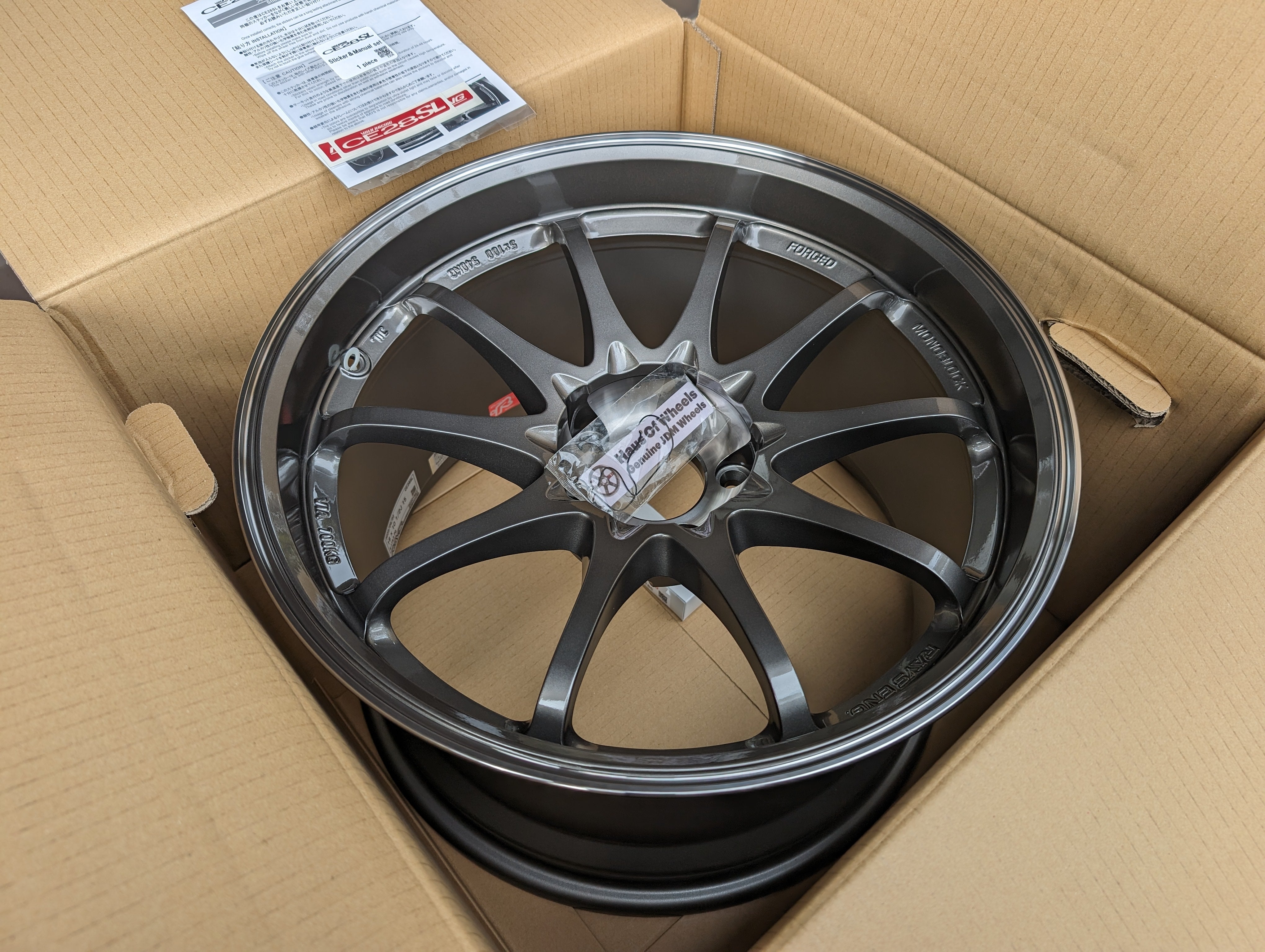 *Brand New* Rays Engineering Volk Racing CE28SL (Pressed Graphite) - 5x114.3 - 18x10.5 +15