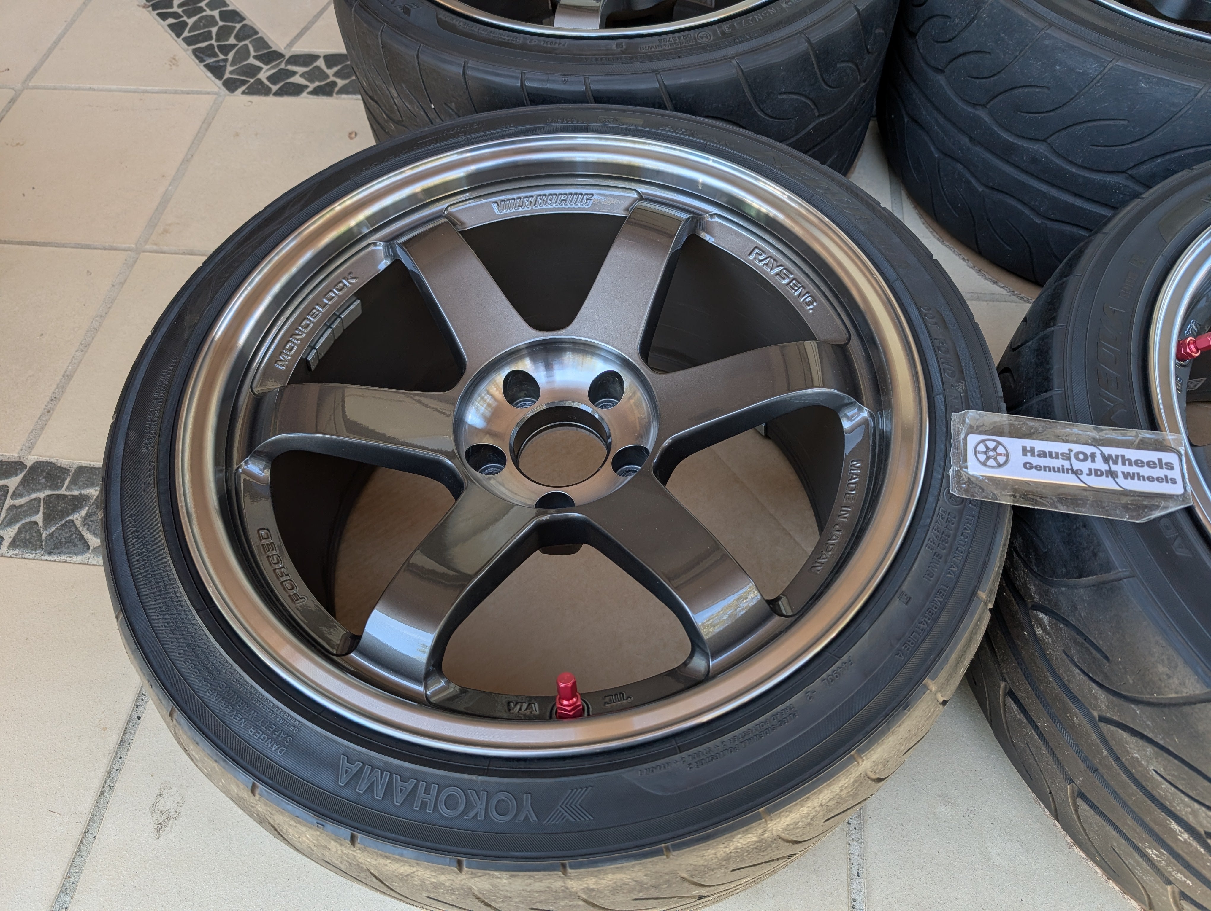 *Discontinued* + *Near New* (Double Pressed Graphite) Rays Engineering Volks Racing TE37SL - 5x114.3 - 18x10.5 +15 (265/35/18)