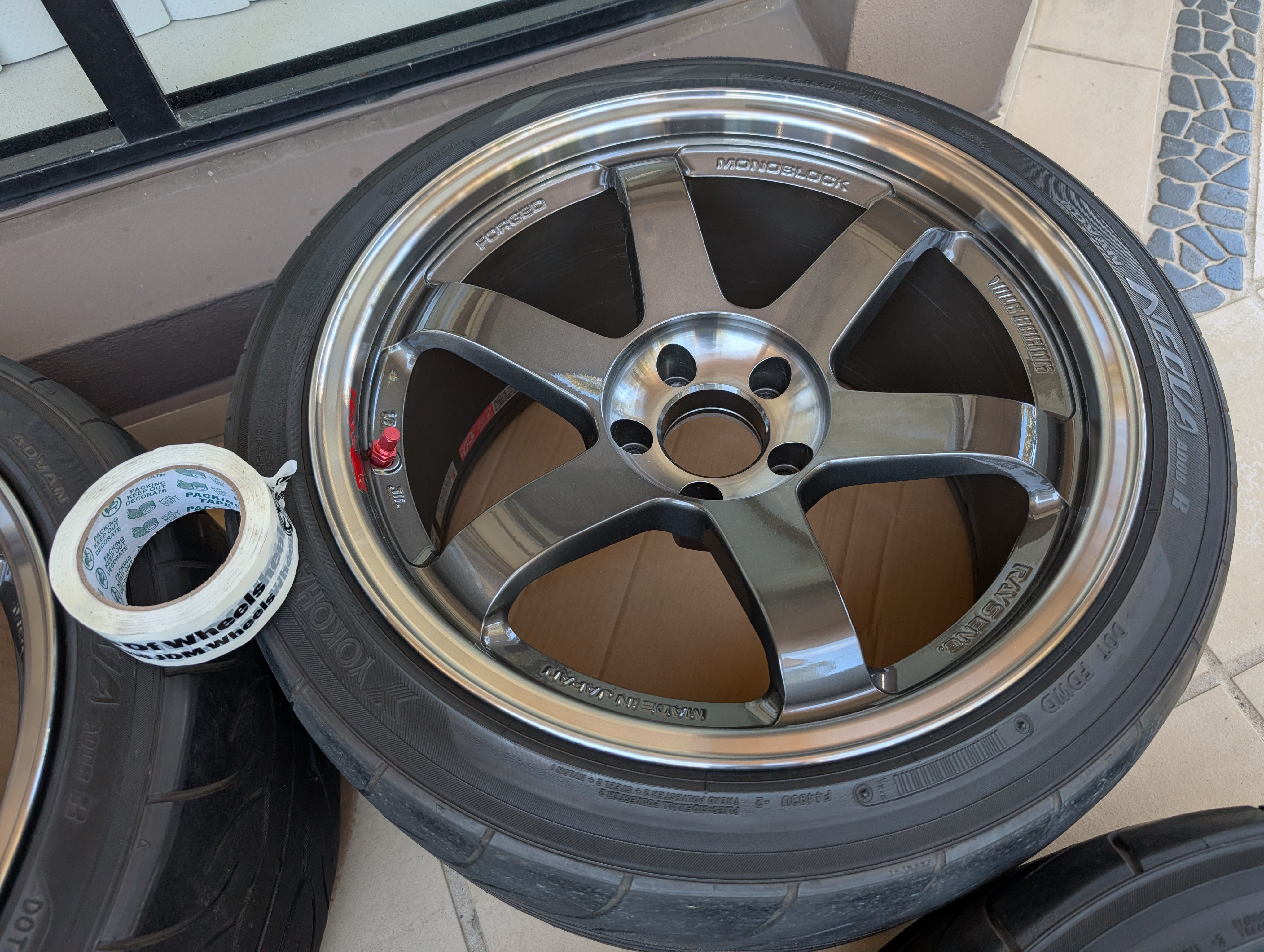 *Discontinued* + *Near New* (Double Pressed Graphite) Rays Engineering Volks Racing TE37SL - 5x114.3 - 18x10.5 +15 (265/35/18)