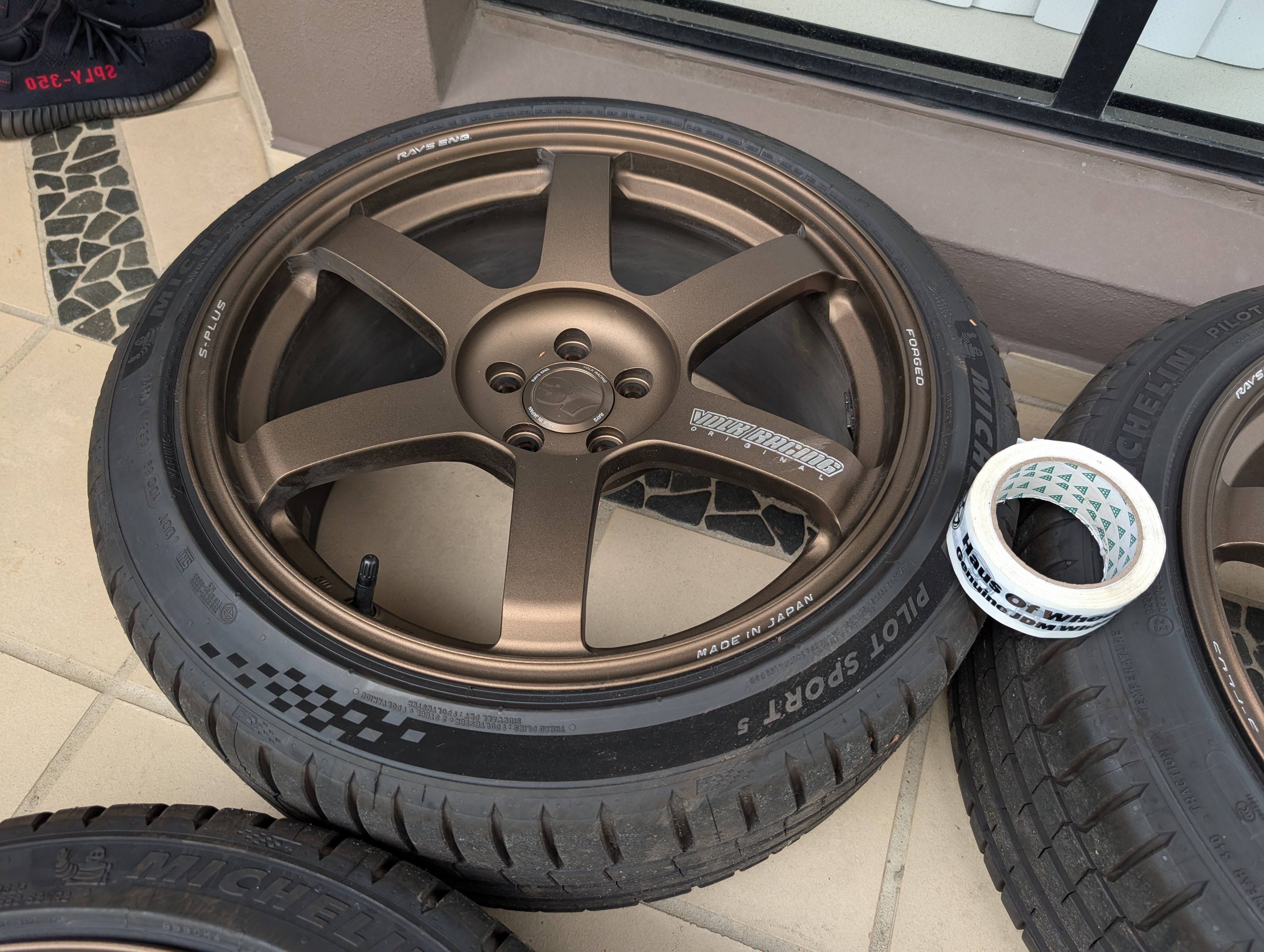 *Near New* Rays Volks Racing TE37 Saga S-Plus (Bronze) with New Michelin Pilot Sports 5 Tyres  - 5x100 - 18x9.5 +43 (235/40/18)