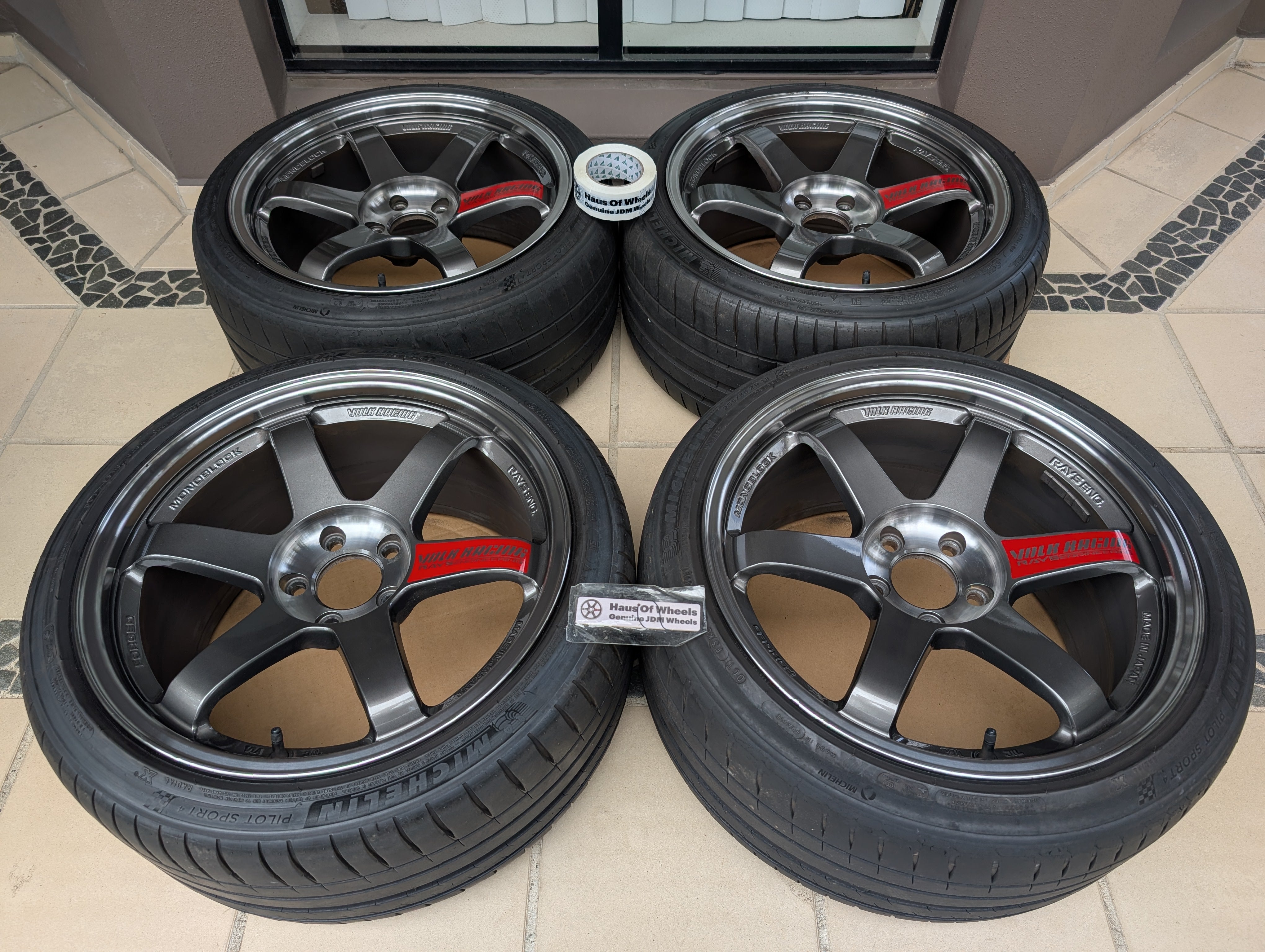 *Discontinued* Rays Volks Racing TE37SL with Genuine Volk Racing Stickers - 5x112 - 18x10 +40 (255/35/18)