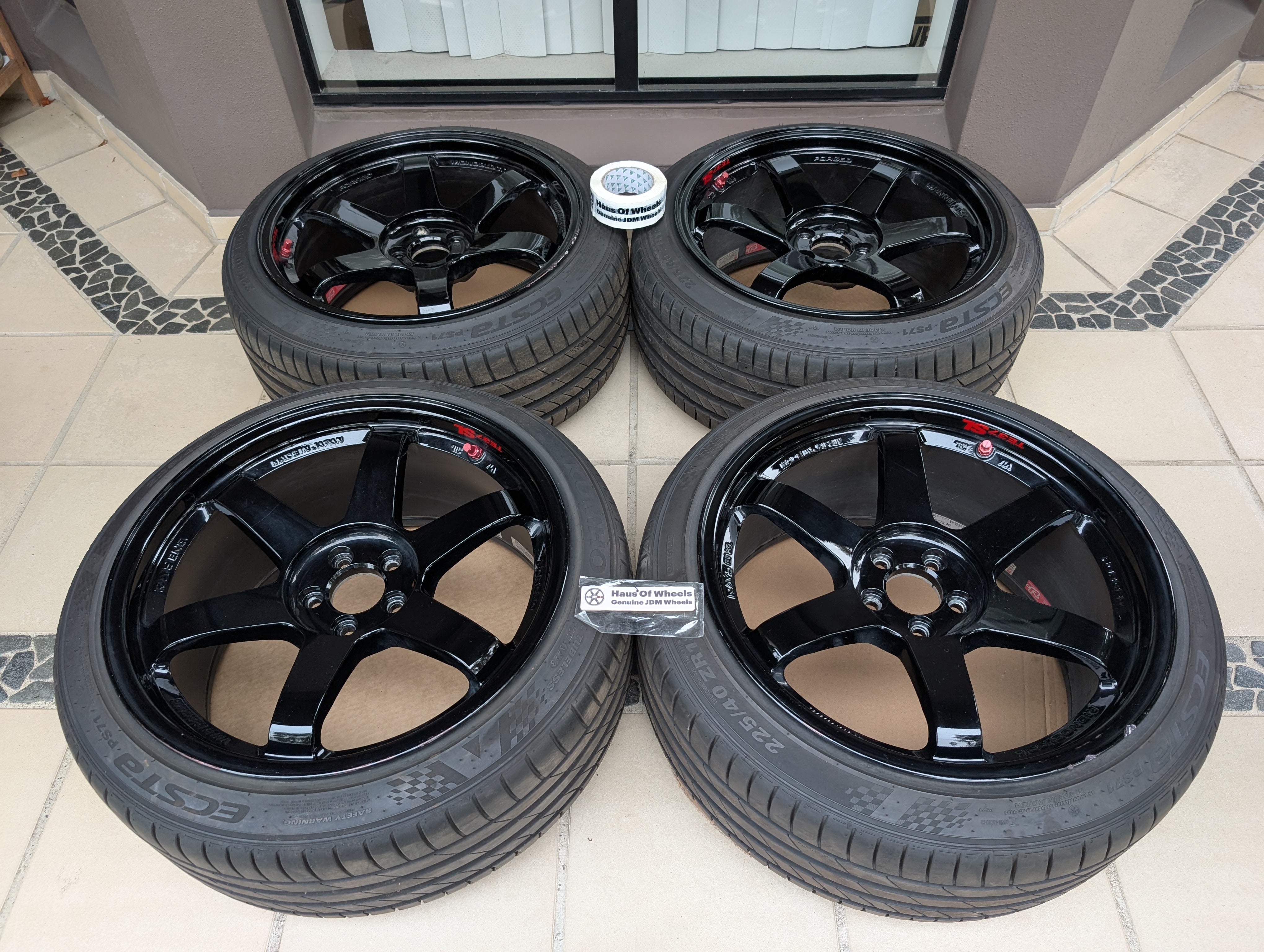 *Discontinued*&nbsp; Rays Volk Racing TE37 SL (Gloss Black) with Near New Tyres - 5x100 - 18x9.5 +40 (225/40/18)