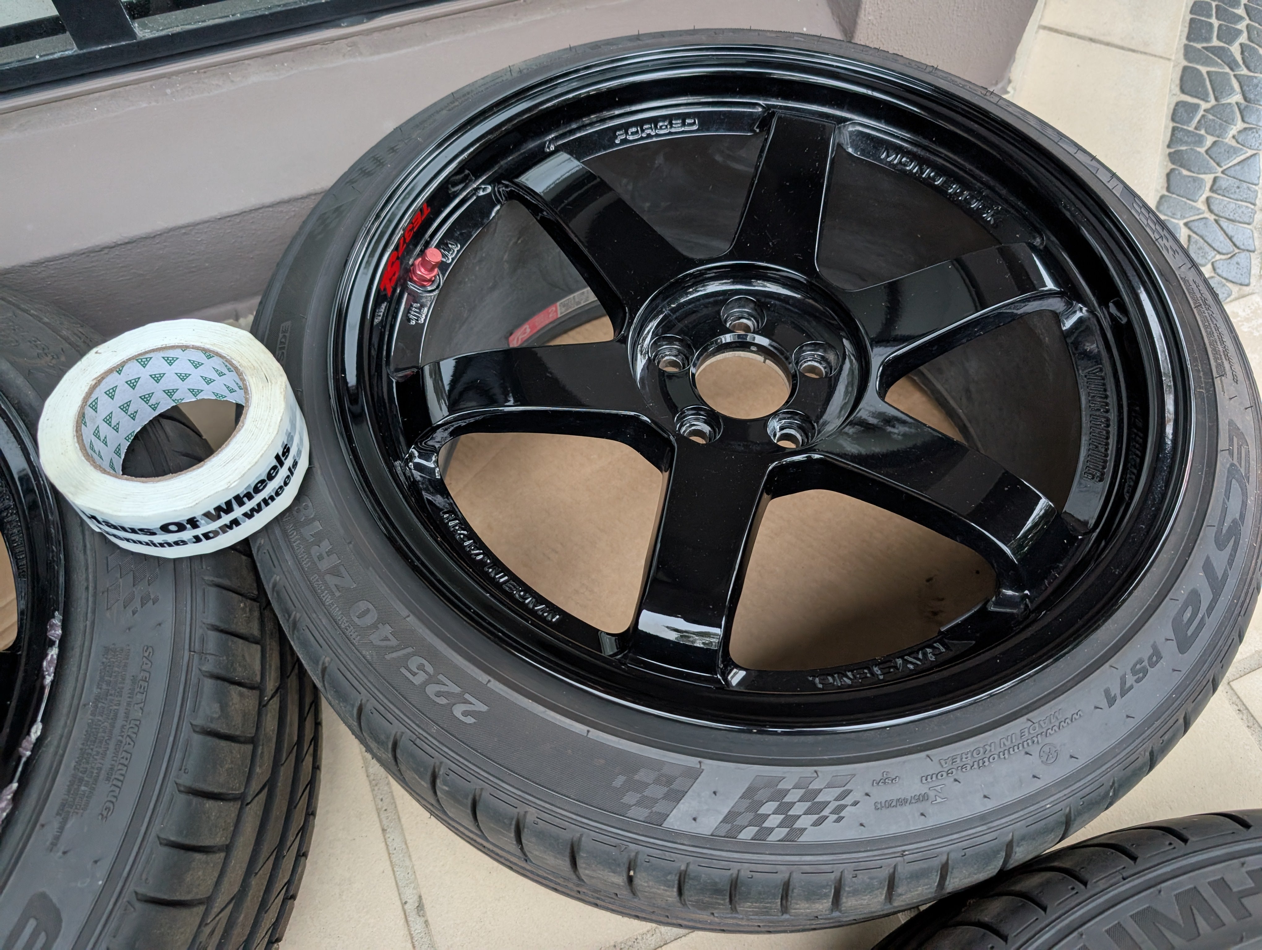 *Discontinued*&nbsp; Rays Volk Racing TE37 SL (Gloss Black) with Near New Tyres - 5x100 - 18x9.5 +40 (225/40/18)