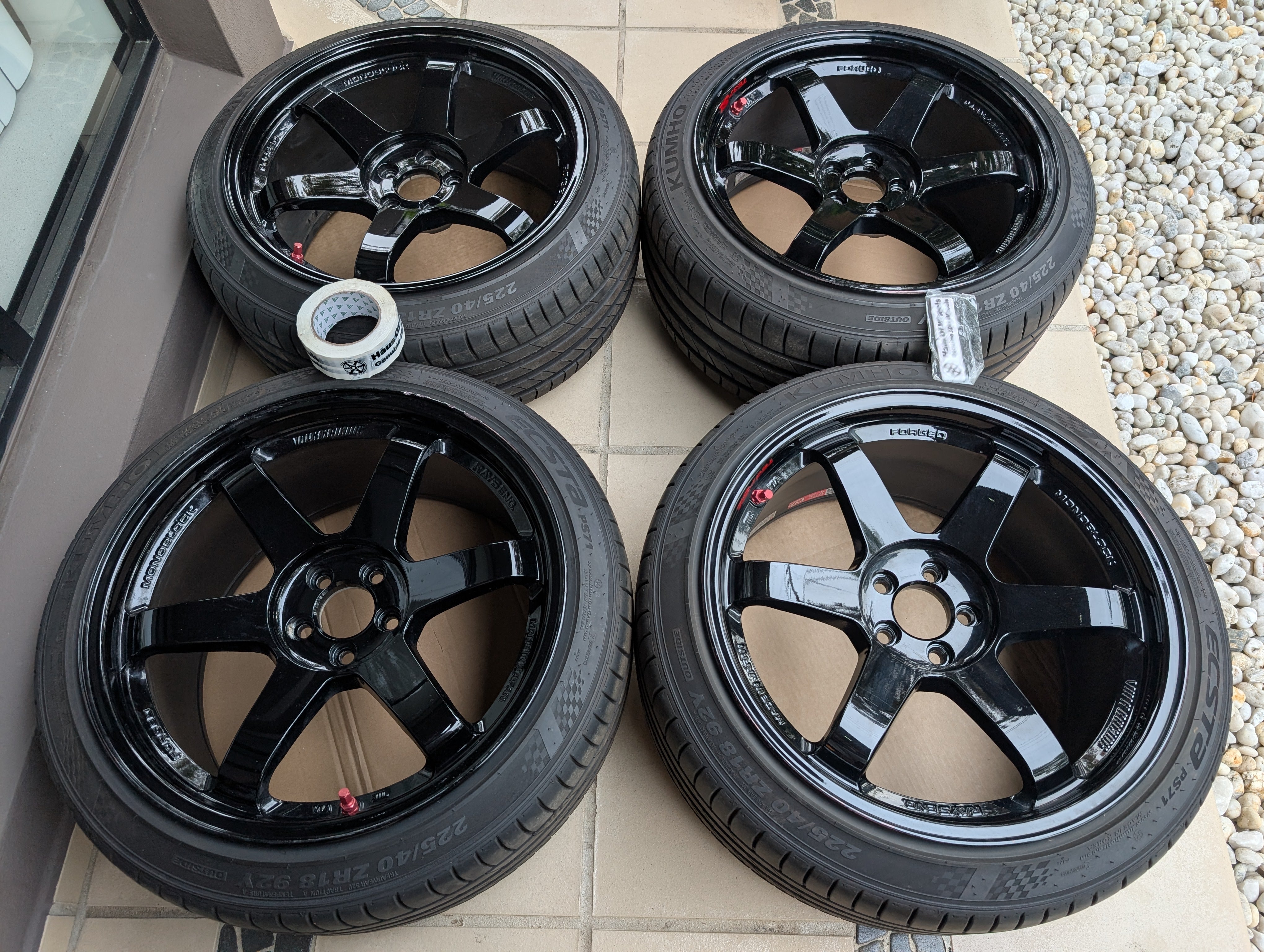 *Discontinued*&nbsp; Rays Volk Racing TE37 SL (Gloss Black) with Near New Tyres - 5x100 - 18x9.5 +40 (225/40/18)