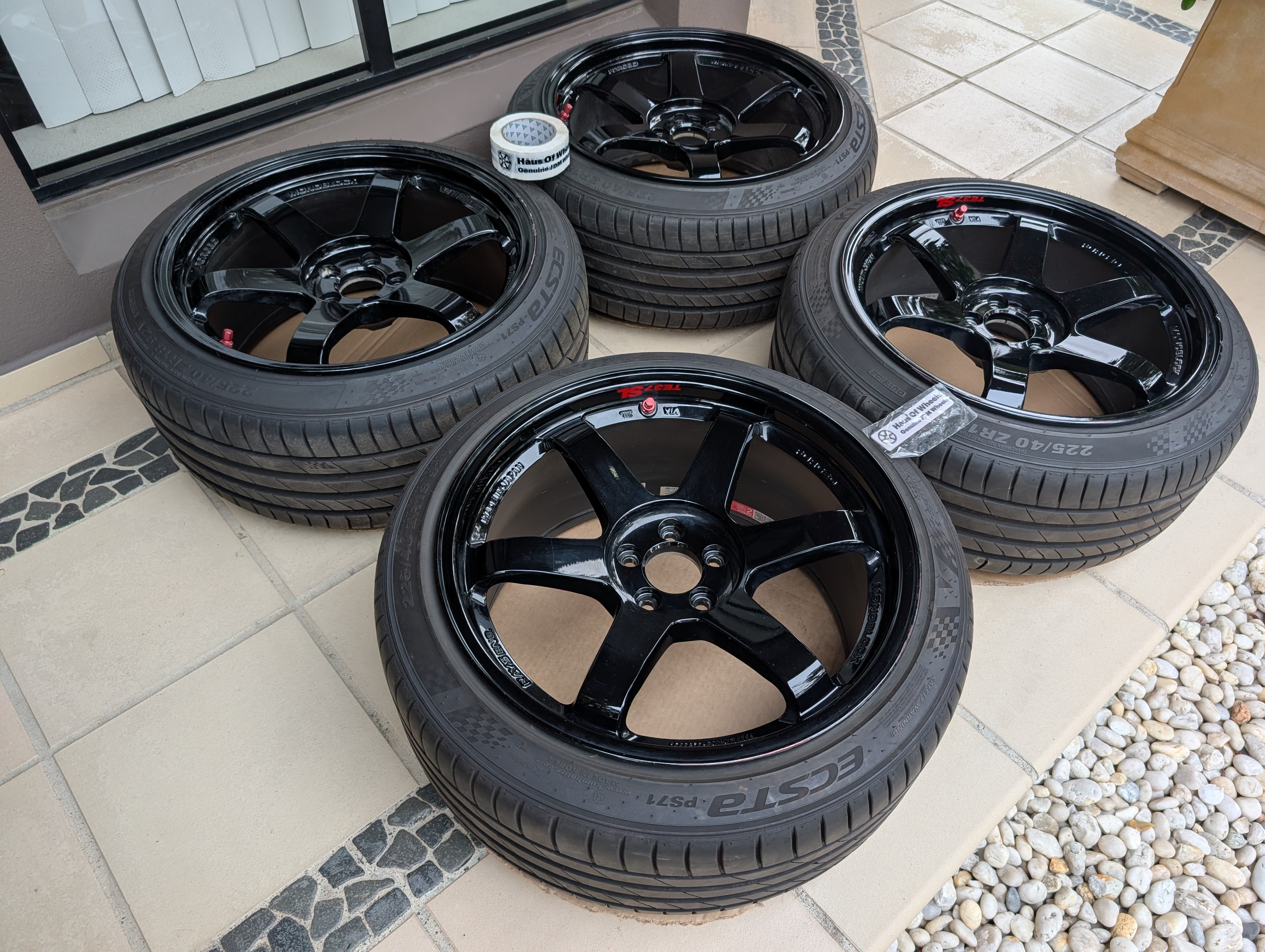 *Discontinued*&nbsp; Rays Volk Racing TE37 SL (Gloss Black) with Near New Tyres - 5x100 - 18x9.5 +40 (225/40/18)