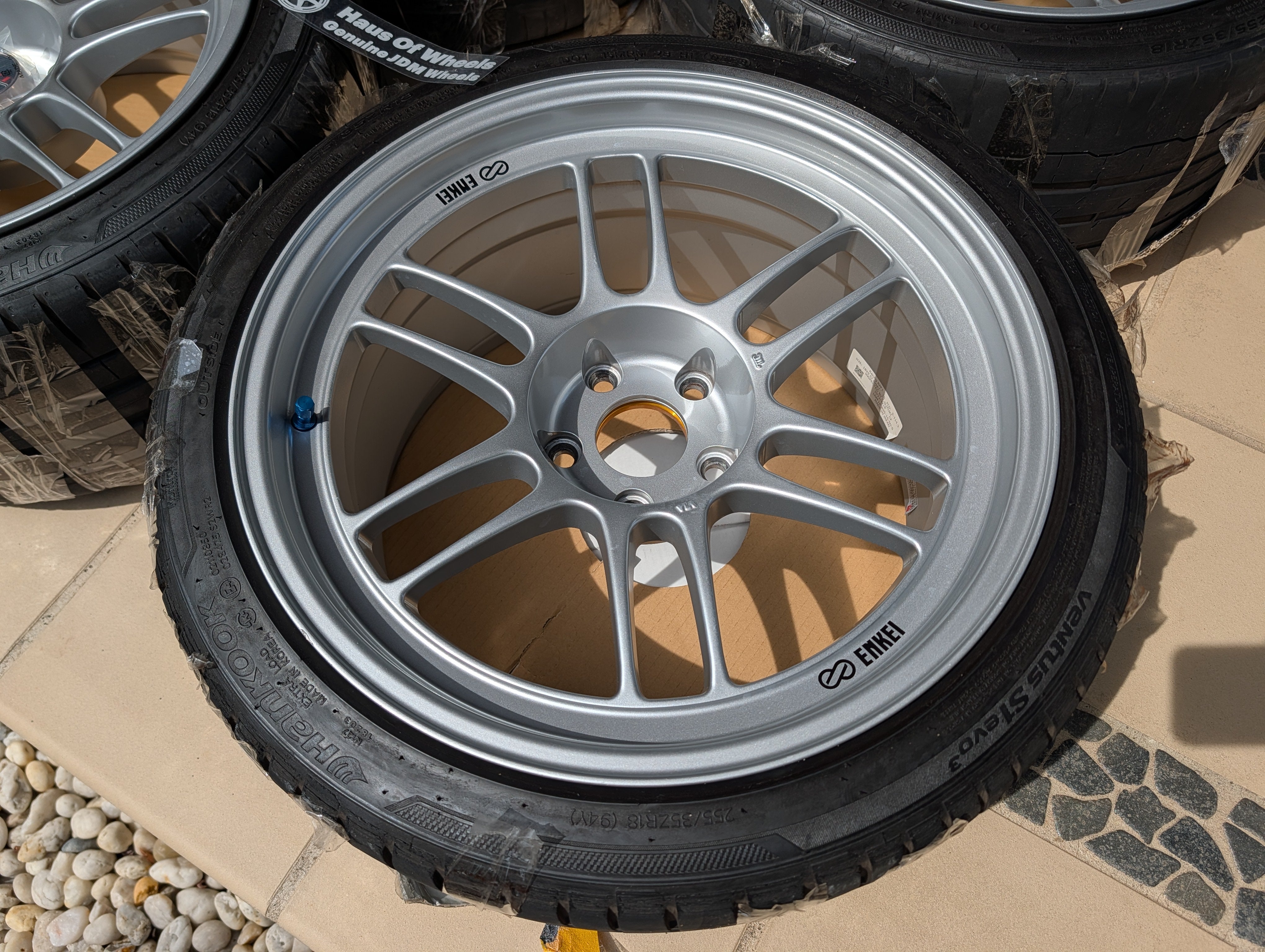 *Lightweight* Enkei RPF1 (Silver) with Genuine Enkei Stickers and Hankook Tyres - 5x114.3 - 18x9.5 +15 (255/35/18)