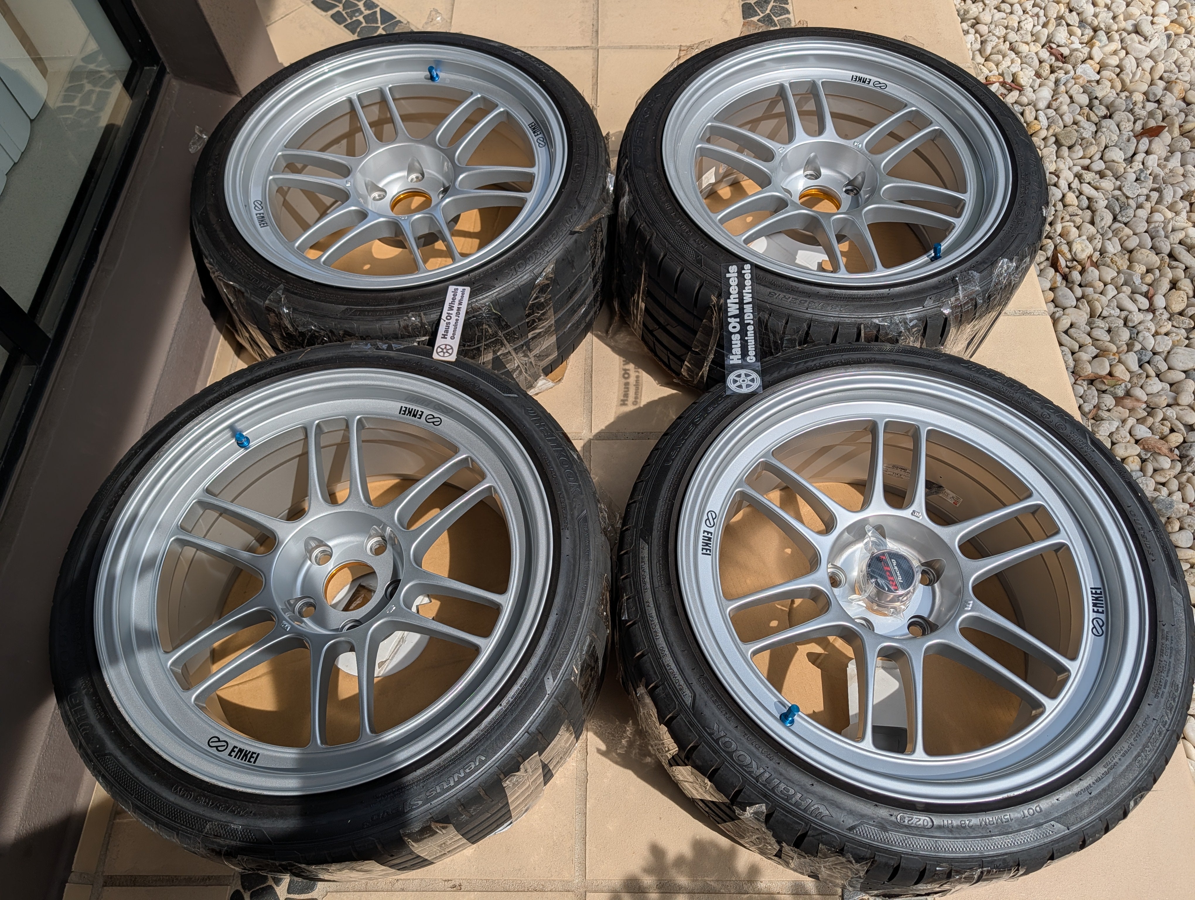 *Lightweight* Enkei RPF1 (Silver) with Genuine Enkei Stickers and Hankook Tyres - 5x114.3 - 18x9.5 +15 (255/35/18)