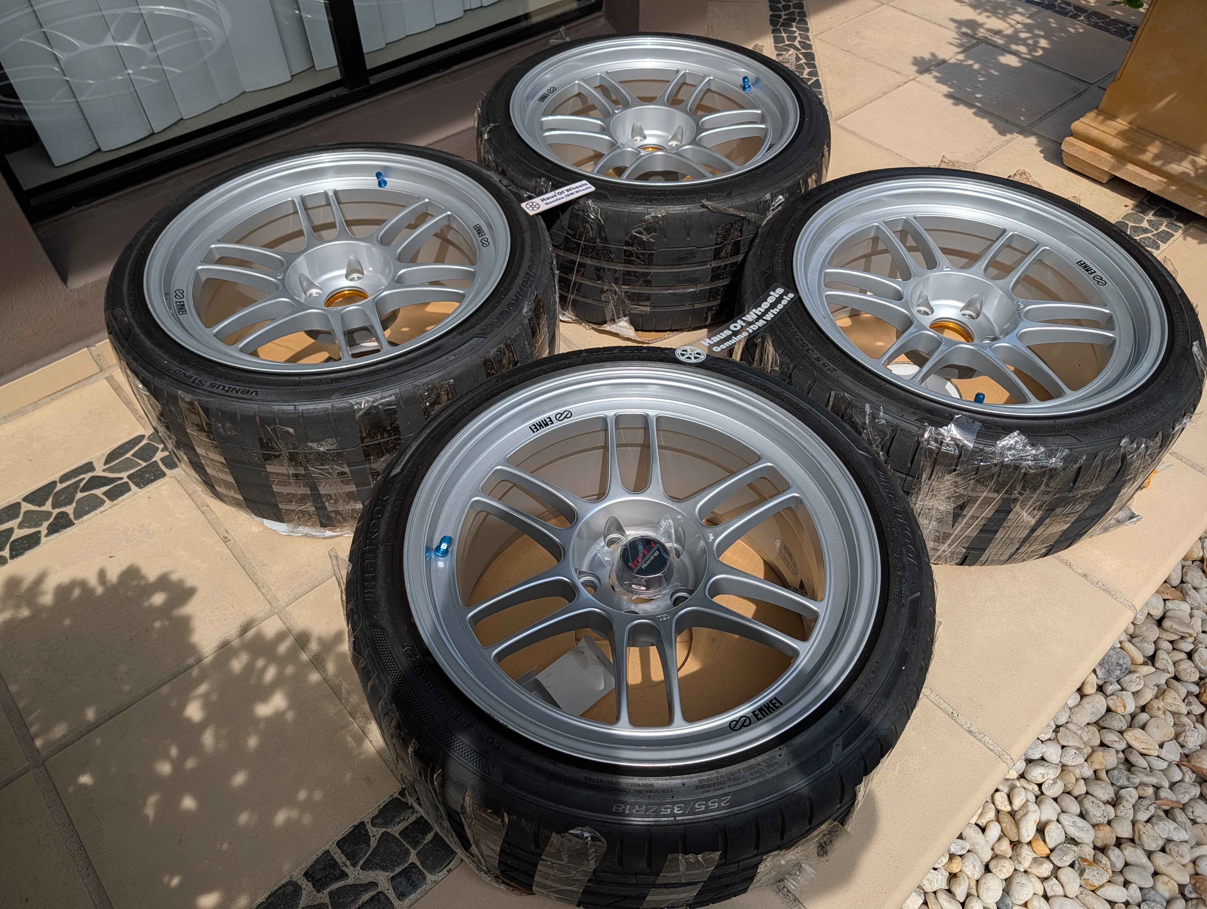 *Lightweight* Enkei RPF1 (Silver) with Genuine Enkei Stickers and Hankook Tyres - 5x114.3 - 18x9.5 +15 (255/35/18)