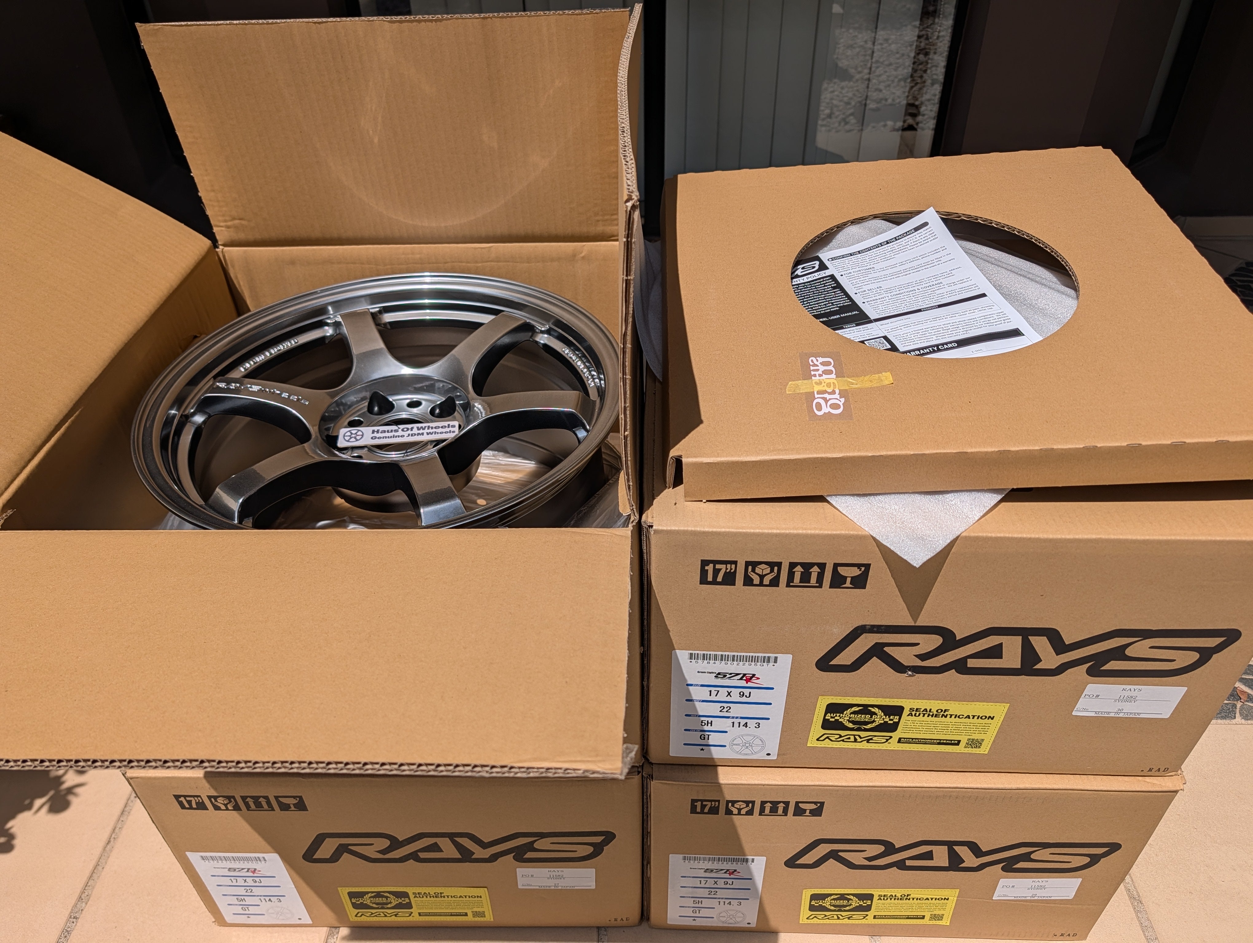 *Limited Edition* + *Brand New* Rays Gram Lights 57 DR (Grace Silver) - PCD 5x114.3 - 17x9 +22