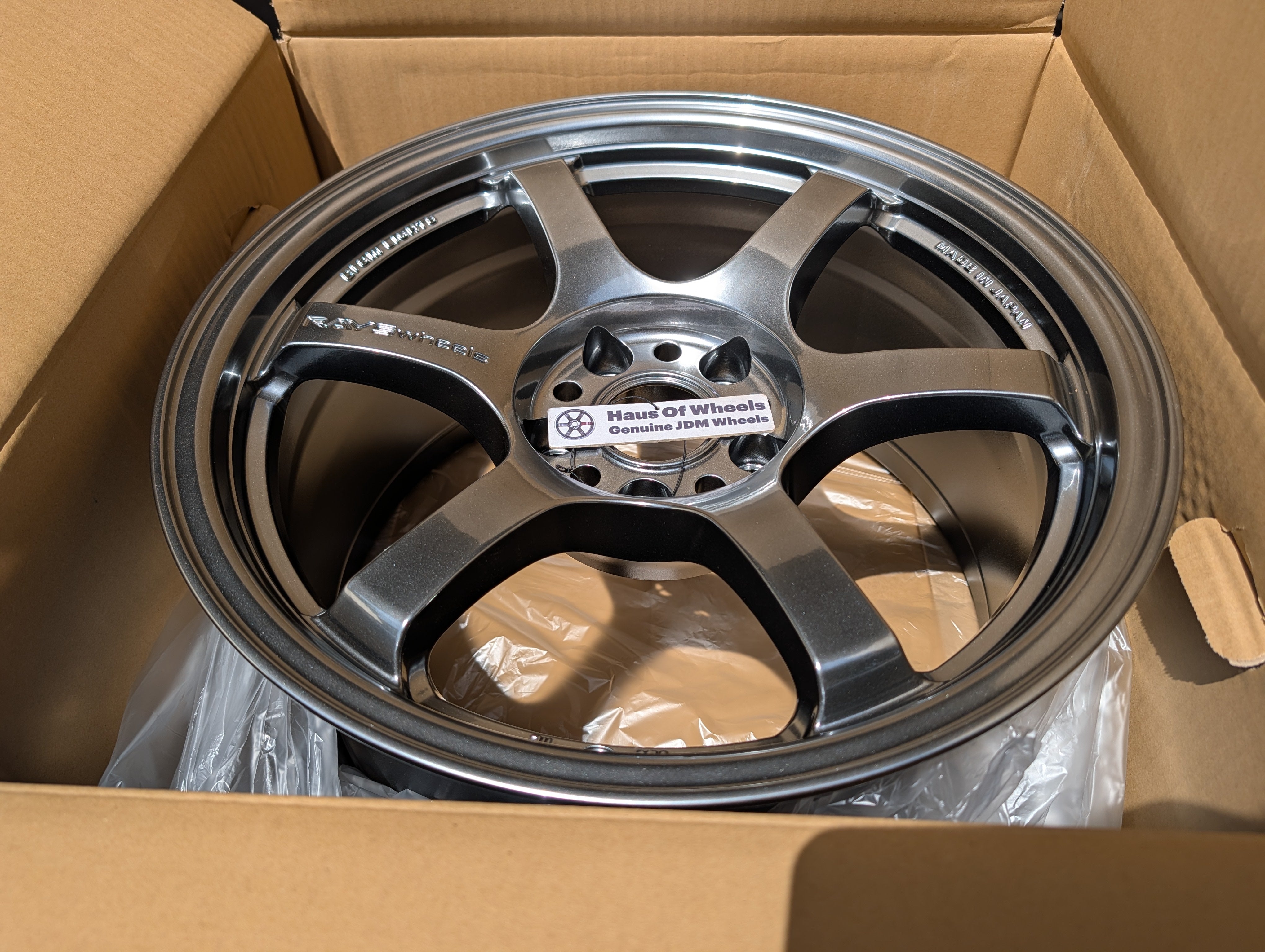 *Limited Edition* + *Brand New* Rays Gram Lights 57 DR (Grace Silver) - PCD 5x114.3 - 17x9 +22