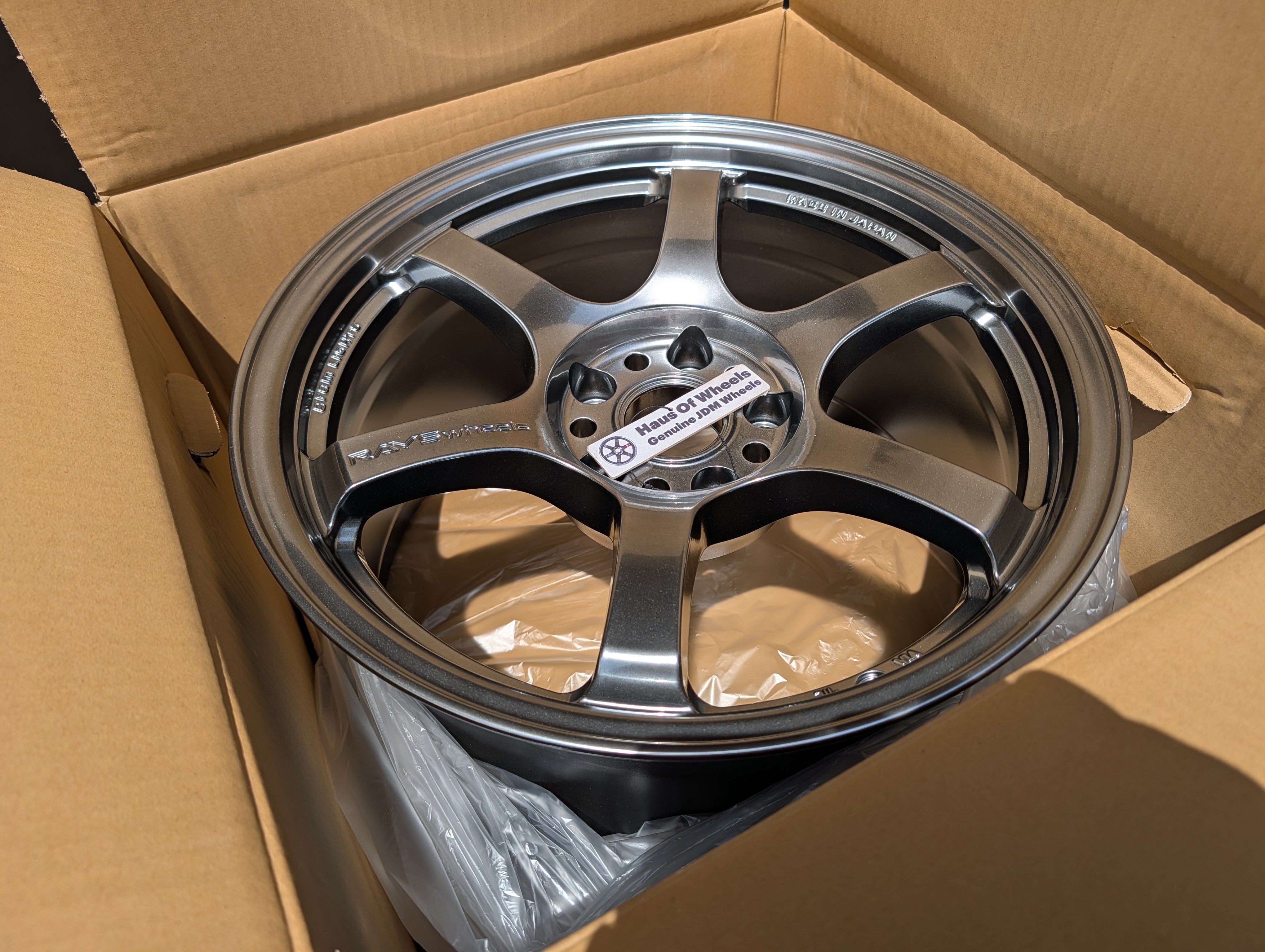 *Limited Edition* + *Brand New* Rays Gram Lights 57 DR (Grace Silver) - PCD 5x114.3 - 17x9 +22