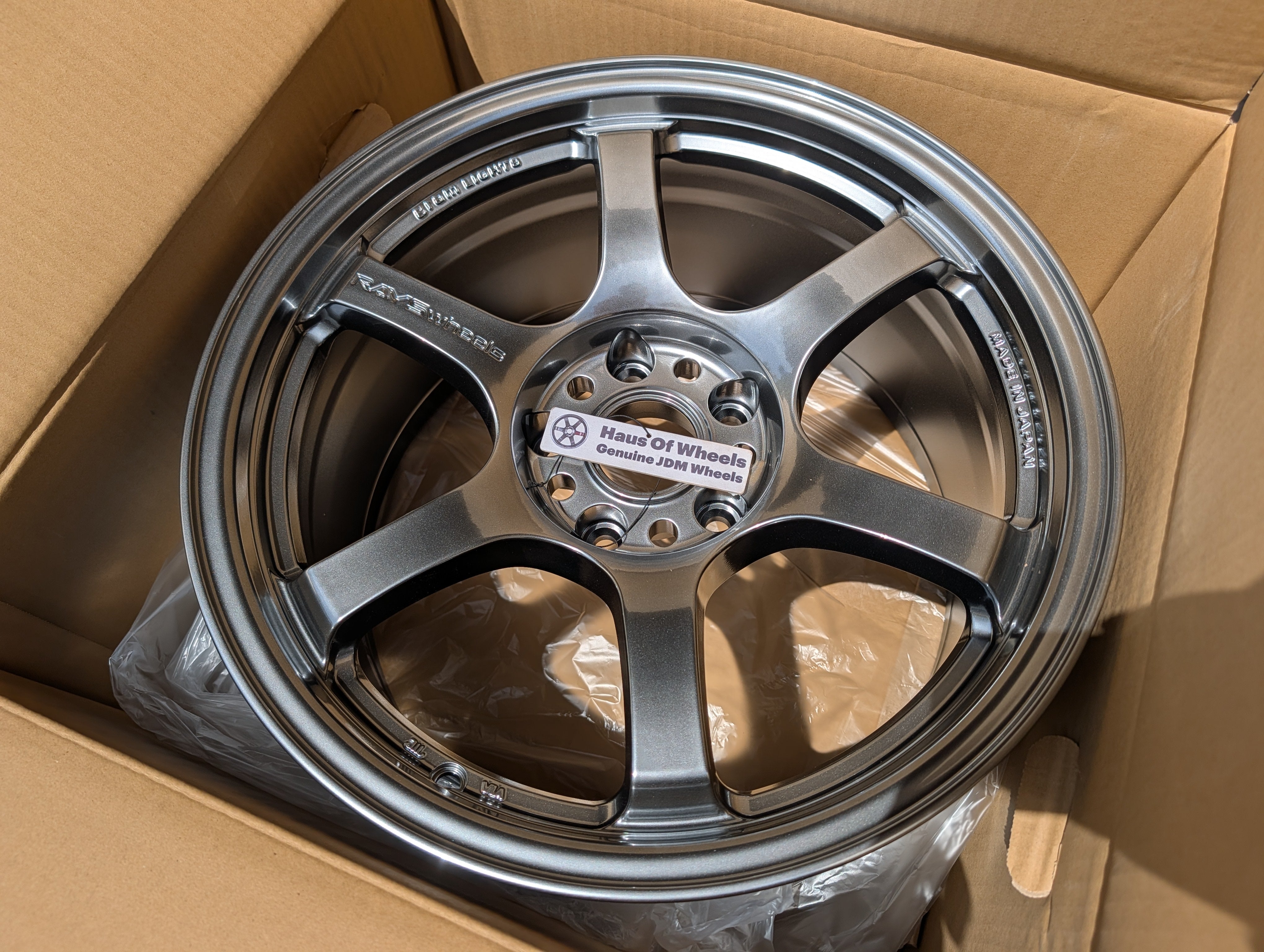 *Limited Edition* + *Brand New* Rays Gram Lights 57 DR (Grace Silver) - PCD 5x114.3 - 17x9 +22