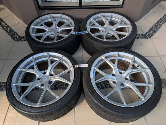 Koya PMF05 Silver | 5x120 | 19x9.5 +22 | With AD09 Tyres