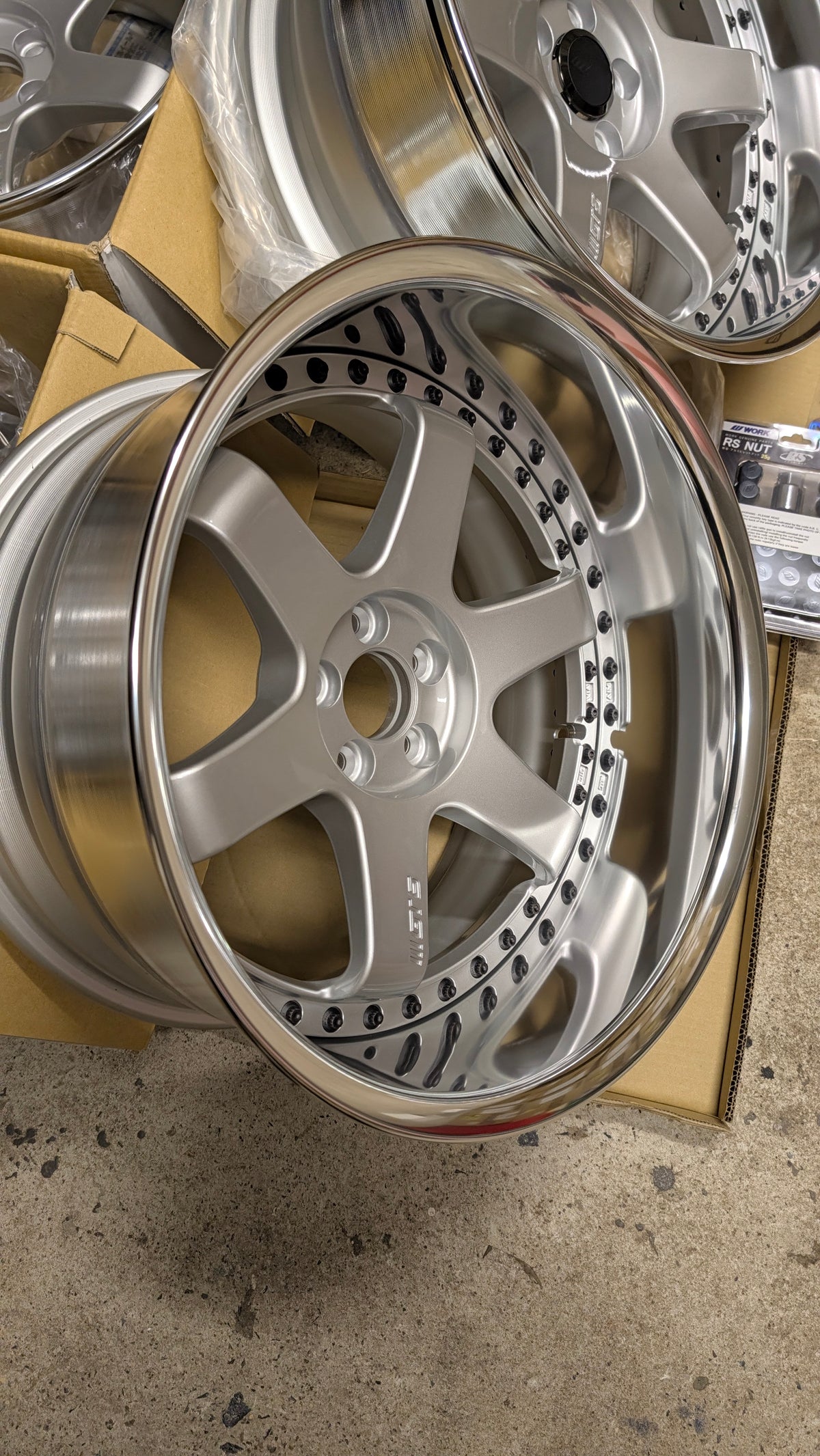 Work Emotion GT6 3P Silver | 5x100 | F: 18x9.5 -13 / R: 18x10.5 -25 | New | Widebody | 3 Piece – product photo 7