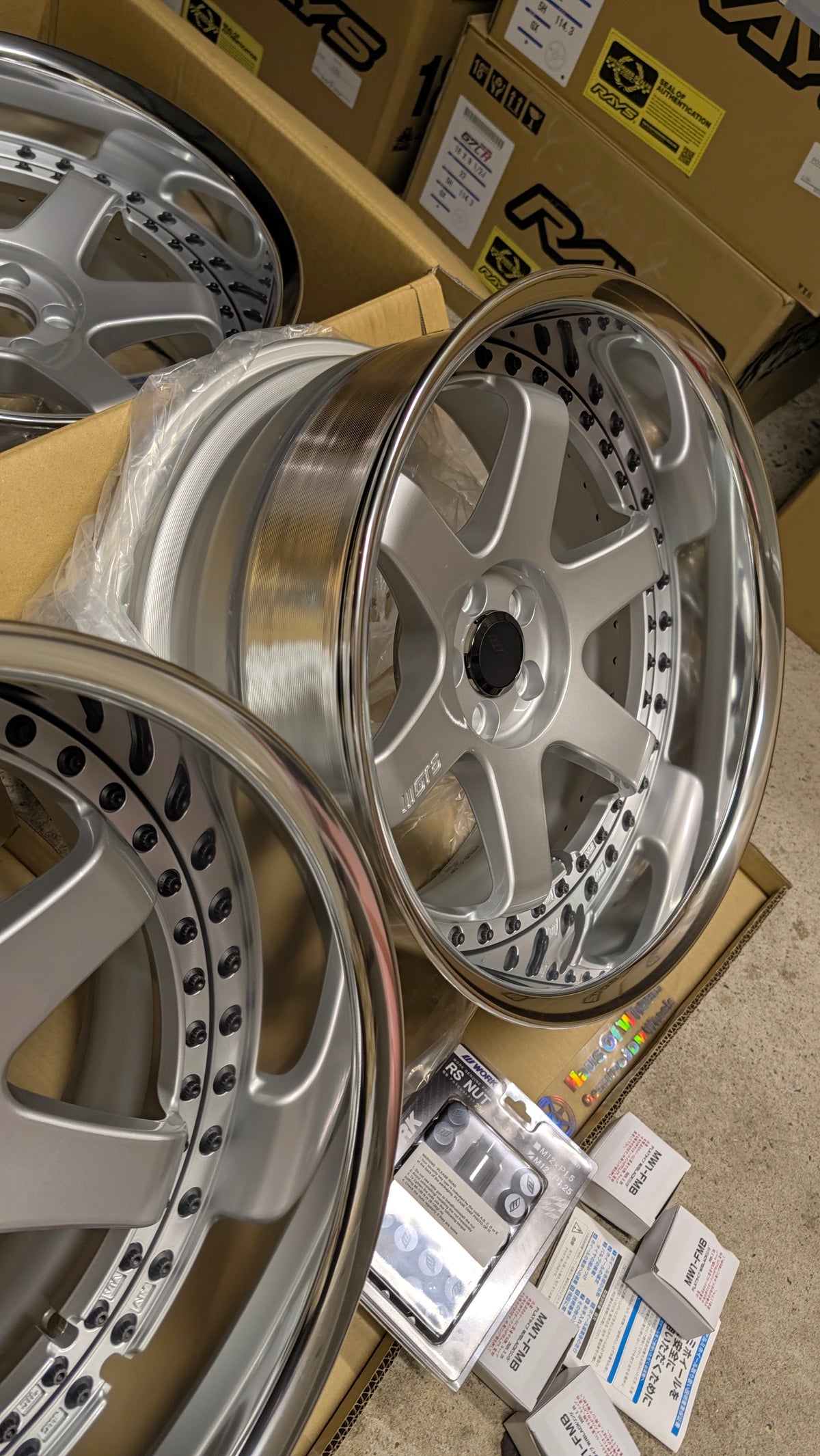 Work Emotion GT6 3P Silver | 5x100 | F: 18x9.5 -13 / R: 18x10.5 -25 | New | Widebody | 3 Piece – product photo 12