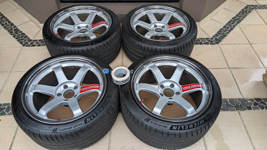 
RAYS Volk Racing TE37SL Diamond Silver / Pressed Graphite | 5x114.3 | 18x10.5 +15 | Near New | Michelin PS4 Tyres | Discontinued