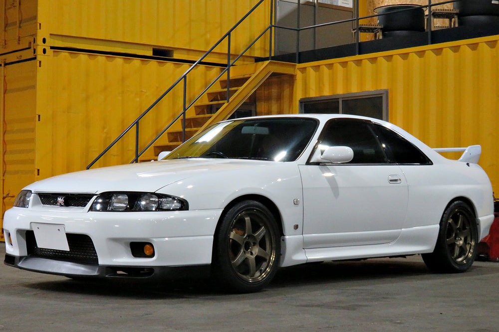 Nissan Skyline R33 GT-R with genuine JDM wheels