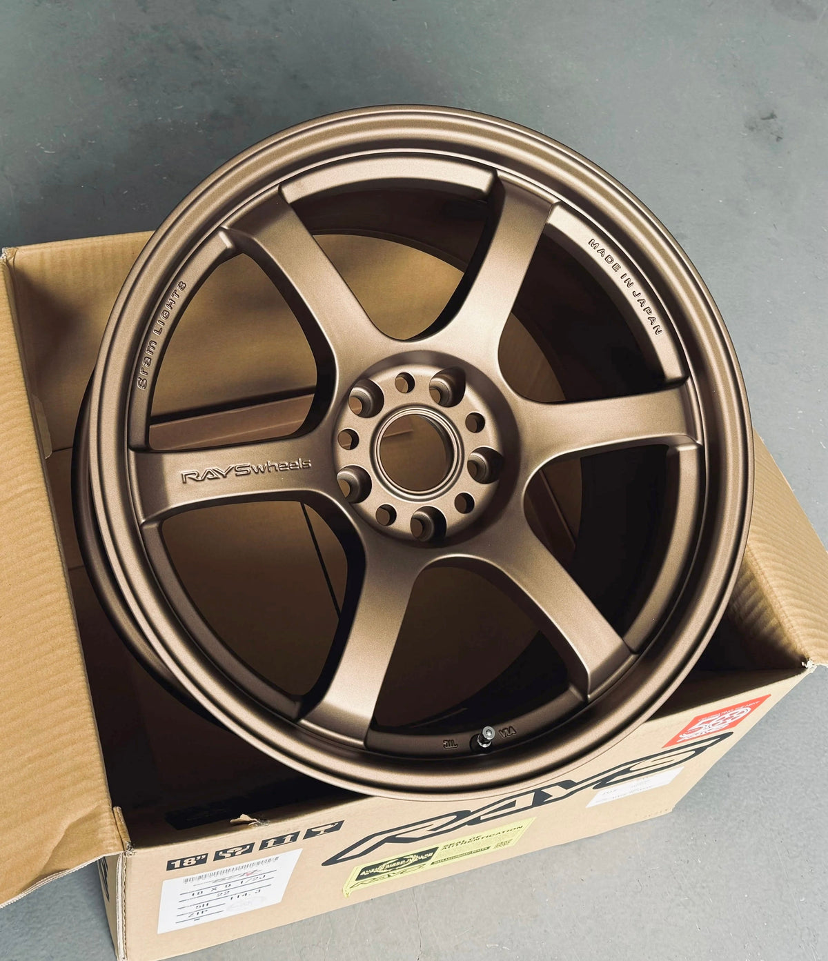 RAYS Gram Lights 57DR Dark Bronze 18x8.5 +37 5x114.3