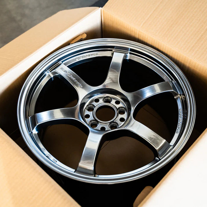 Rays Gram Lights 57 DR Grace Silver | 5x114.3 | 18x9.5 +38 | Pre-Order | Limited Edition