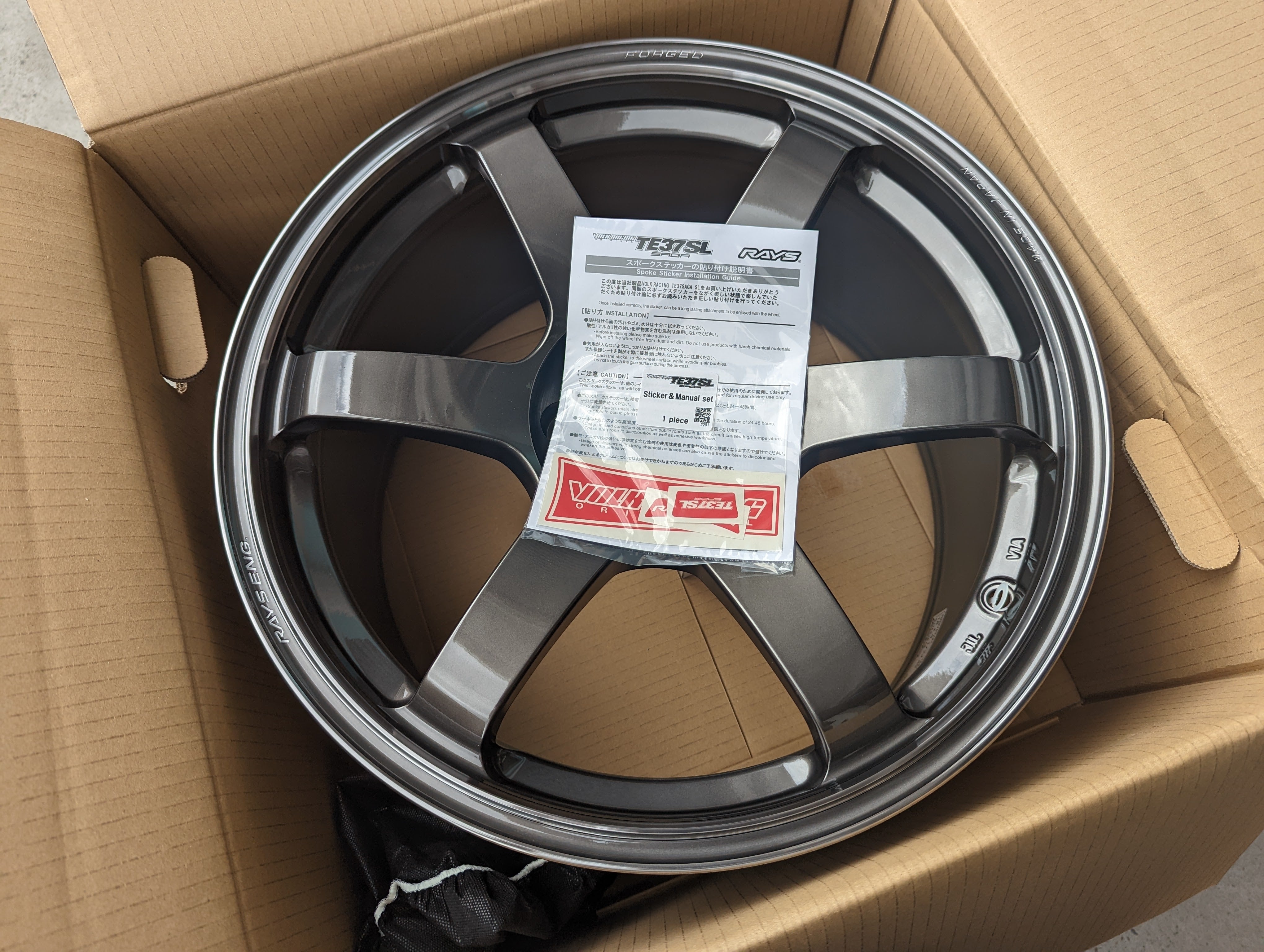 Rays Volk Racing TE37 Saga SL with Genuine Volk Racing Stickers (Pressed Graphite) - 5x114.3 - 18x9.5 +39