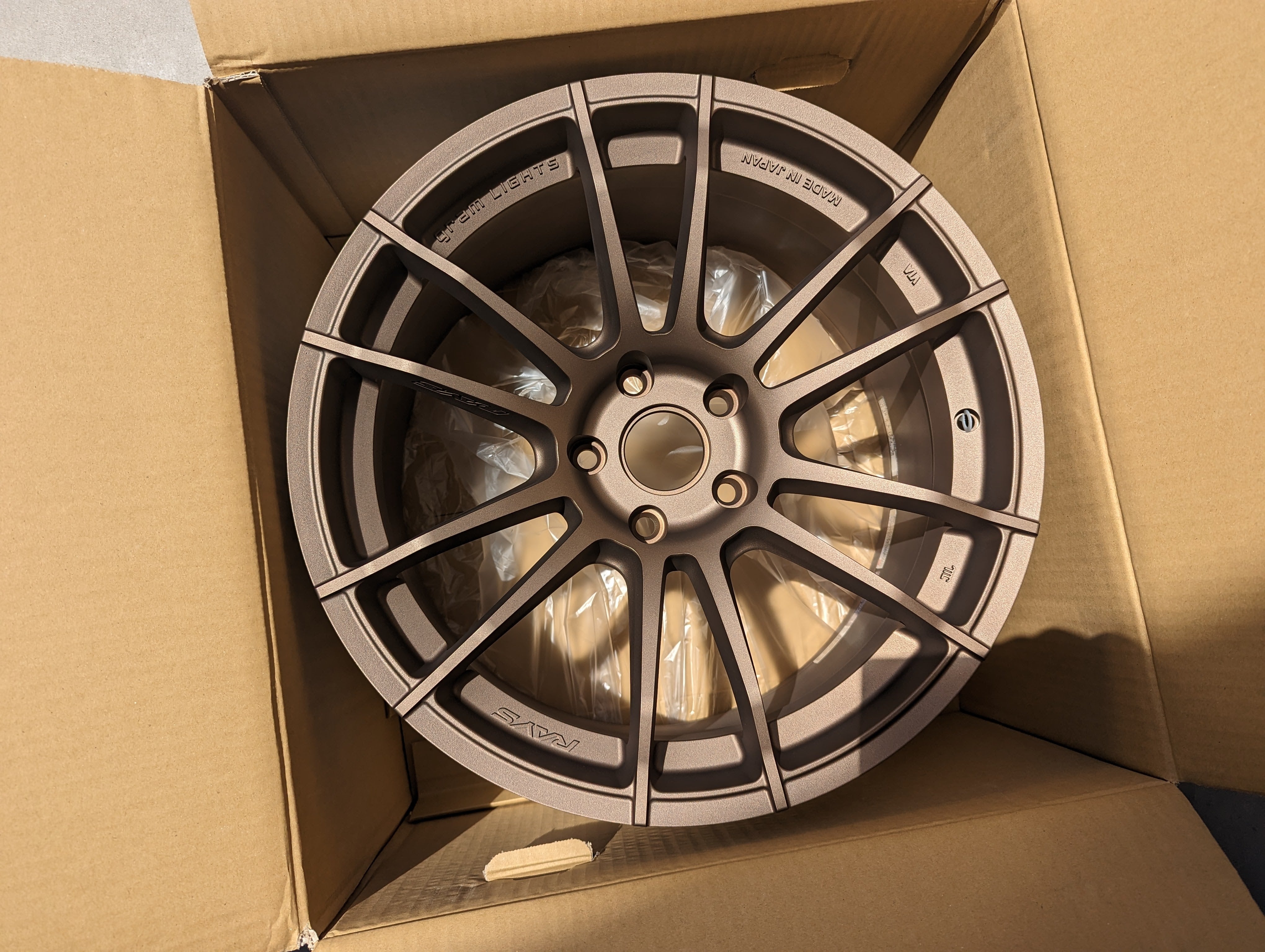 Rays Gram Lights 57 XR (Bronze) - 5x100 - 18x9.5 +38