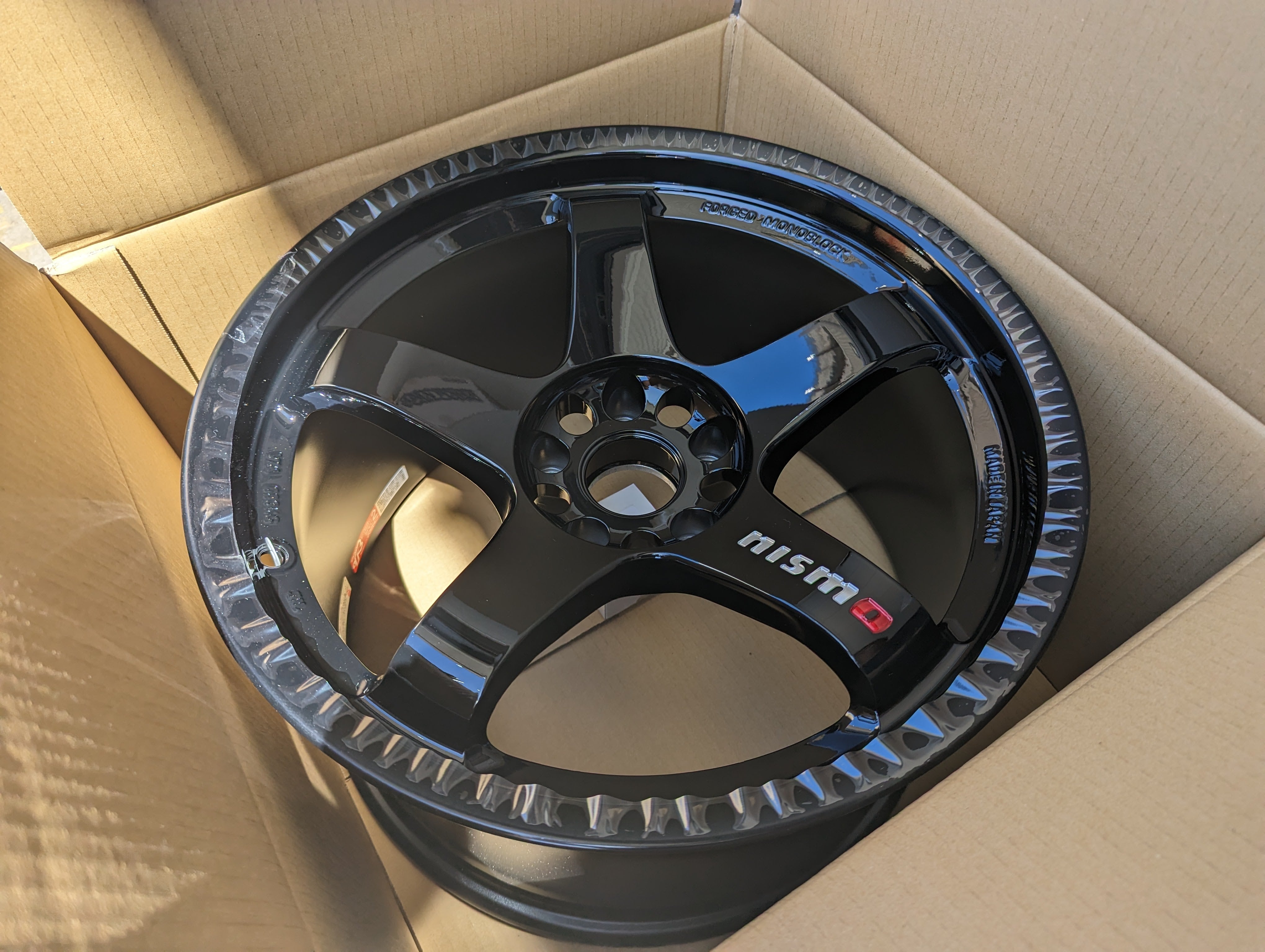 *Discontinued* Nismo x Rays LMGT4 Wheels with Genuine Rays Center Caps - 5x114.3 - 18x10.5 +15