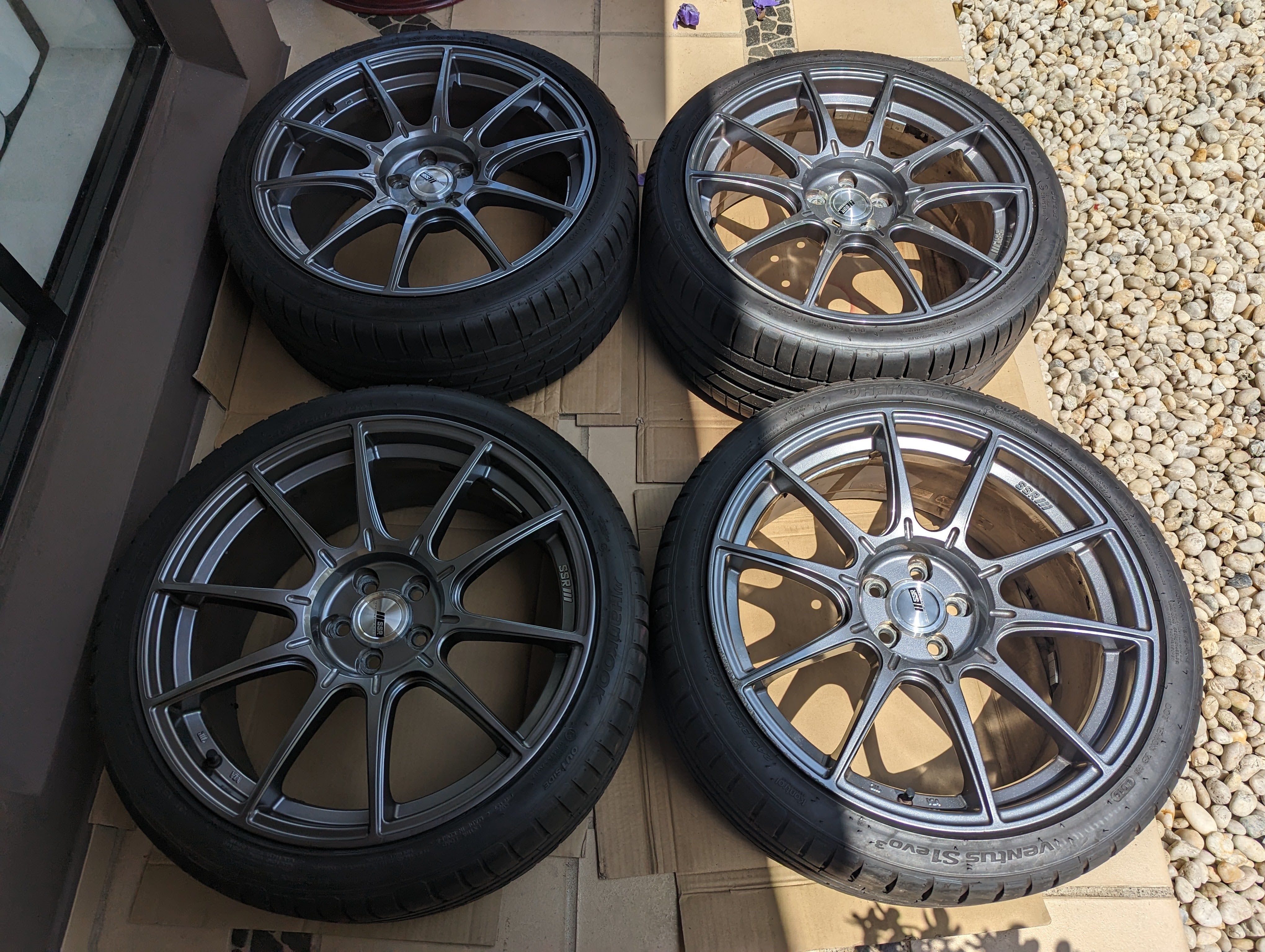 SSR GTX01 (Dark Silver) with Near New Hankook Tyres