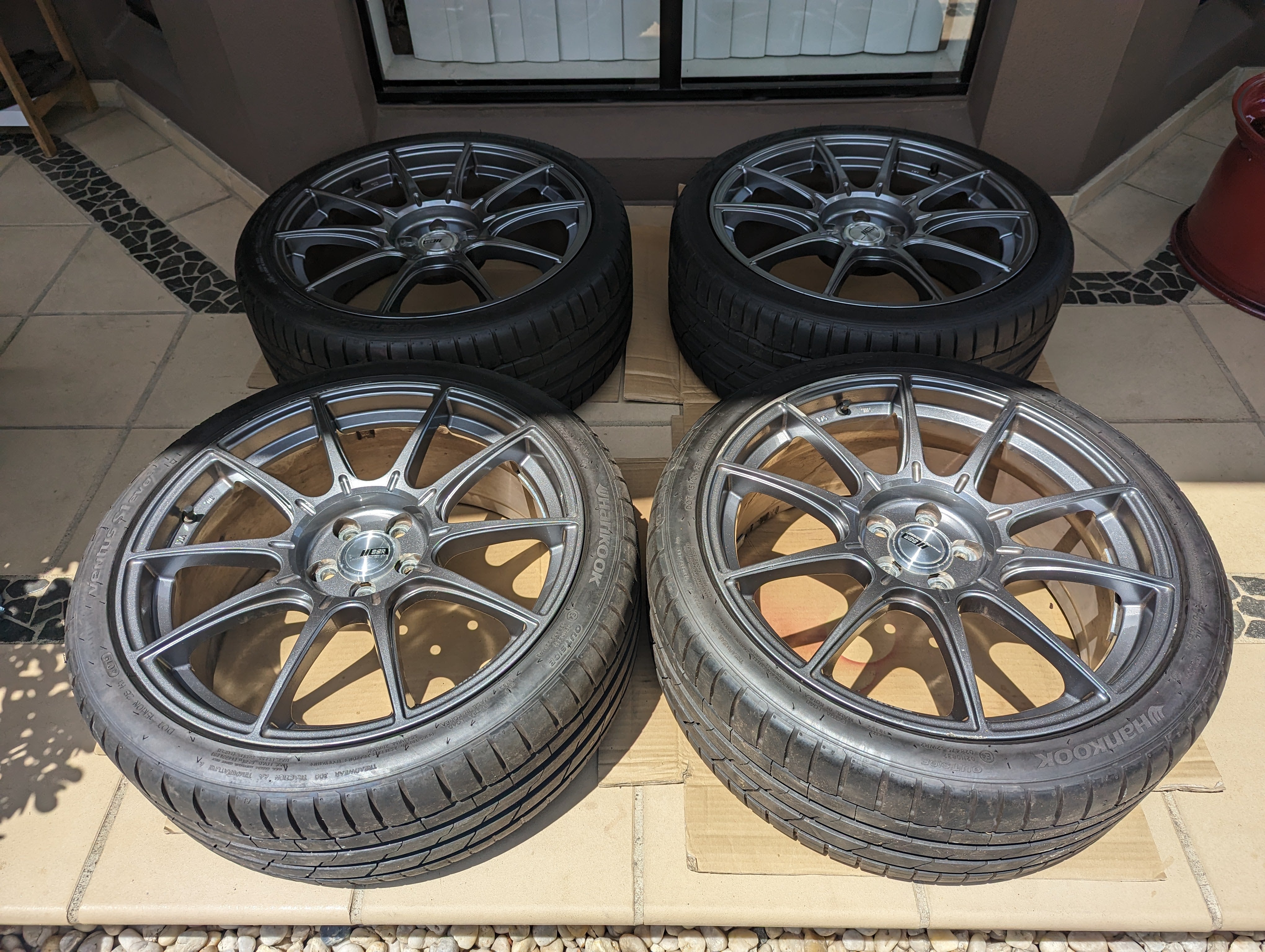 SSR GTX01 (Dark Silver) with Near New Hankook Tyres