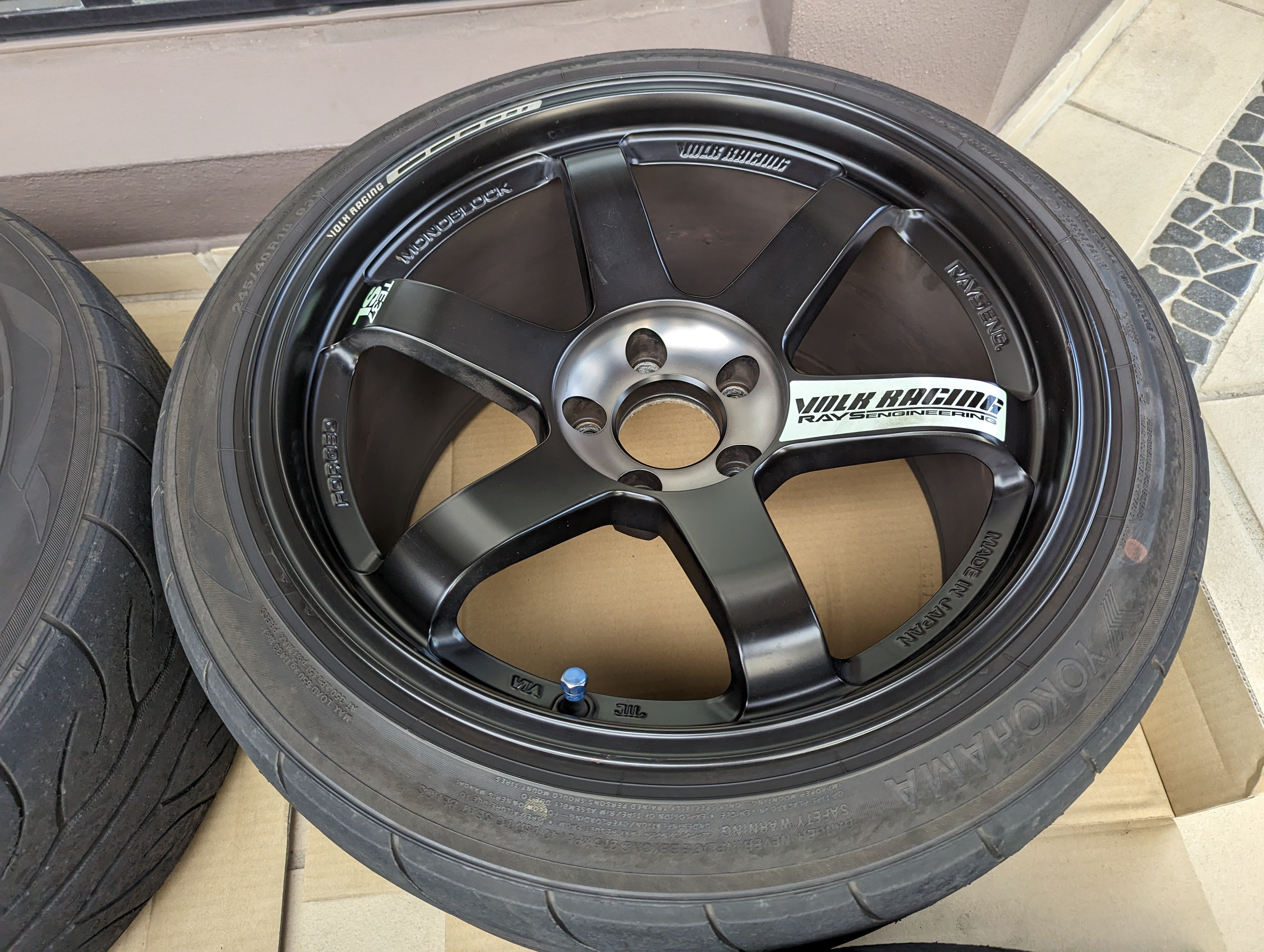 Volks Rays Evolution Rays Volks Racinq TE37SL Black Edition II with Genuine Volk Racing Sti ...