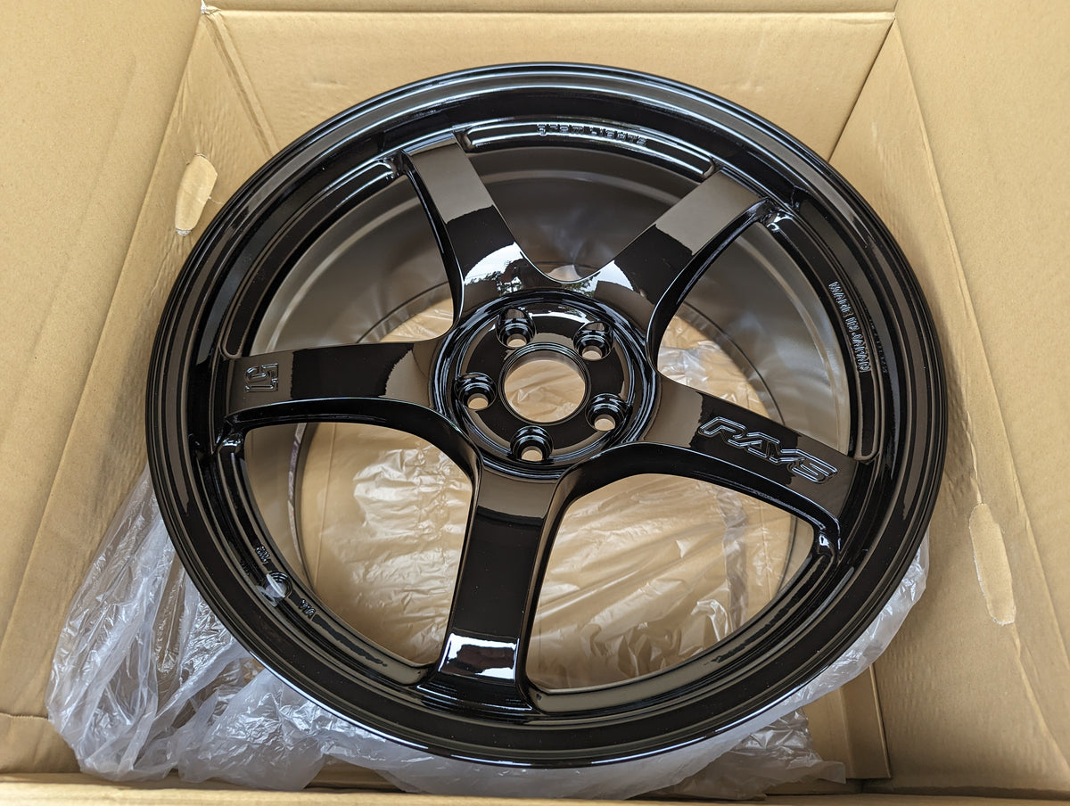 Rays Gram Lights 57 CR Gloss Black | 5x100 | 18x9.5 +38 | New