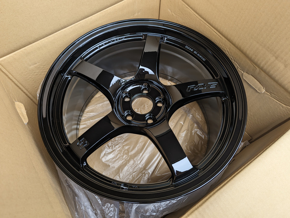 Rays Gram Lights 57 CR Gloss Black | 5x100 | 18x9.5 +38 | New