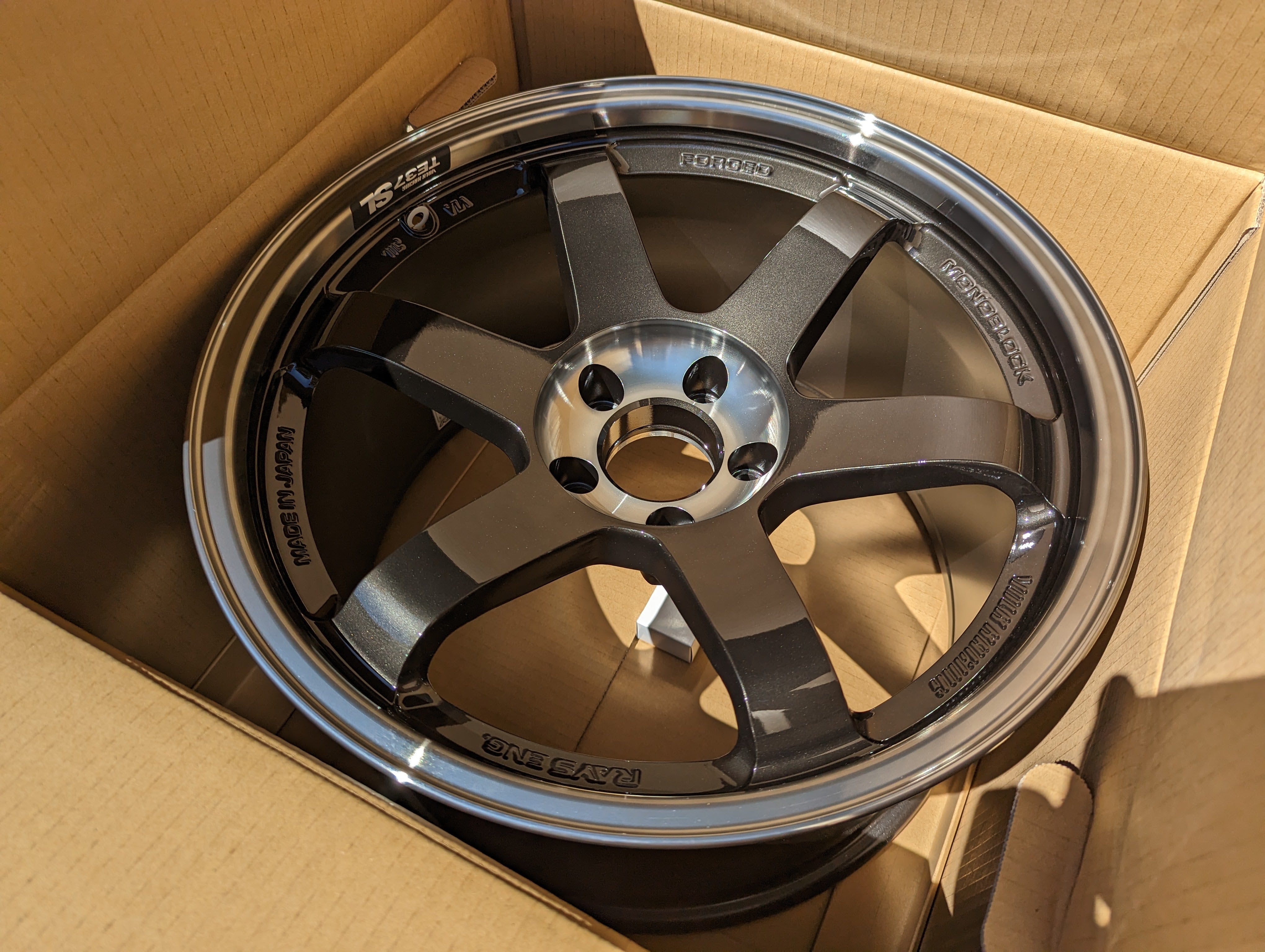 Rays Engineering Volks Racing TE37SL (Double Pressed Black) - 5x114.3 - 18x10.5 +15