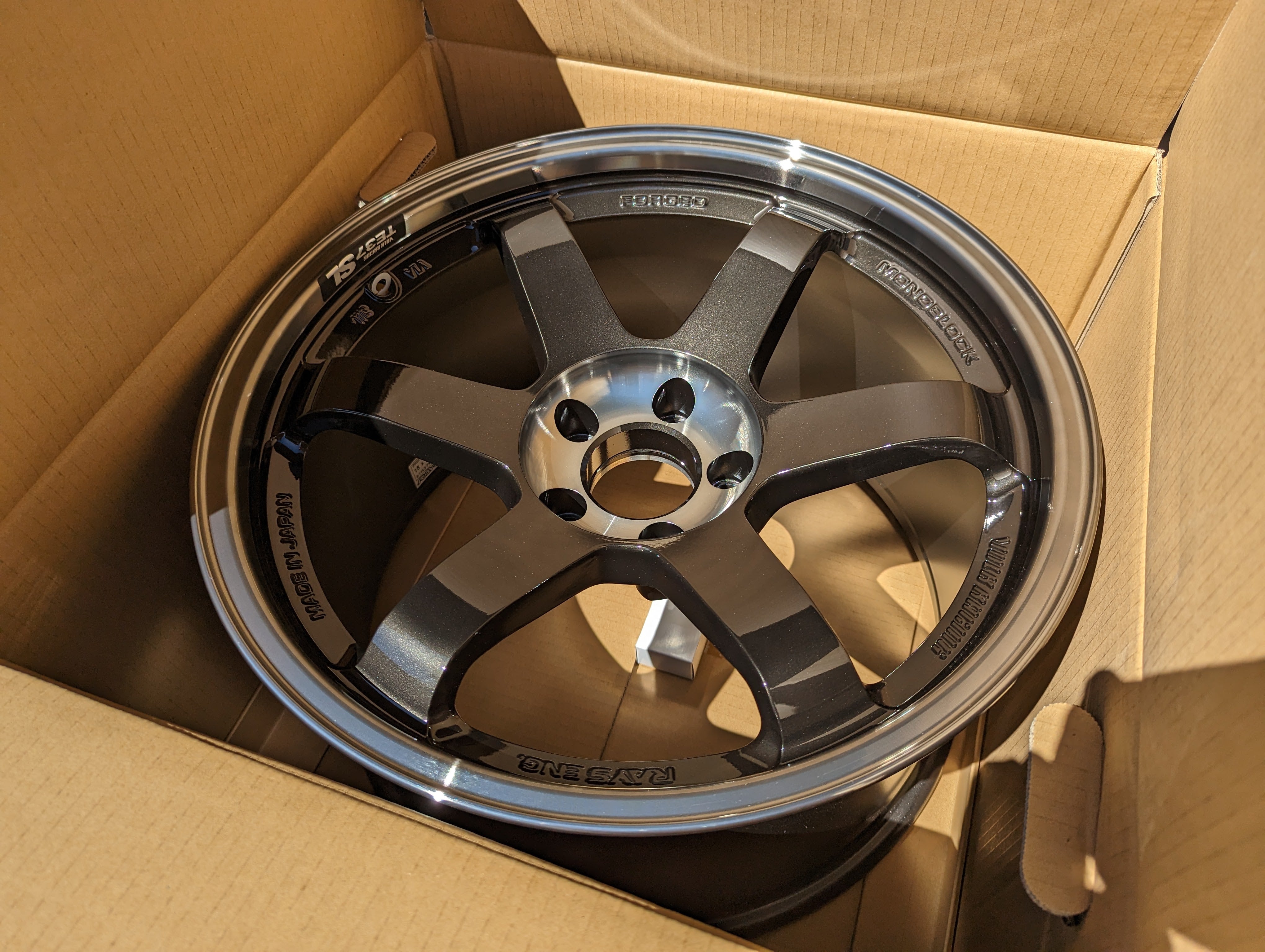 Rays Engineering Volks Racing TE37SL (Double Pressed Black) - 5x114.3 - 18x10.5 +15