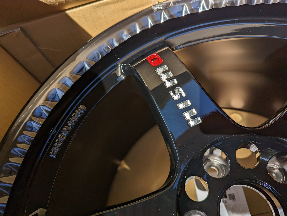 Nismo x Rays LMGT4 Wheels with Genuine Rays Center Cap - 5x114.3 - 18x10.5 +15