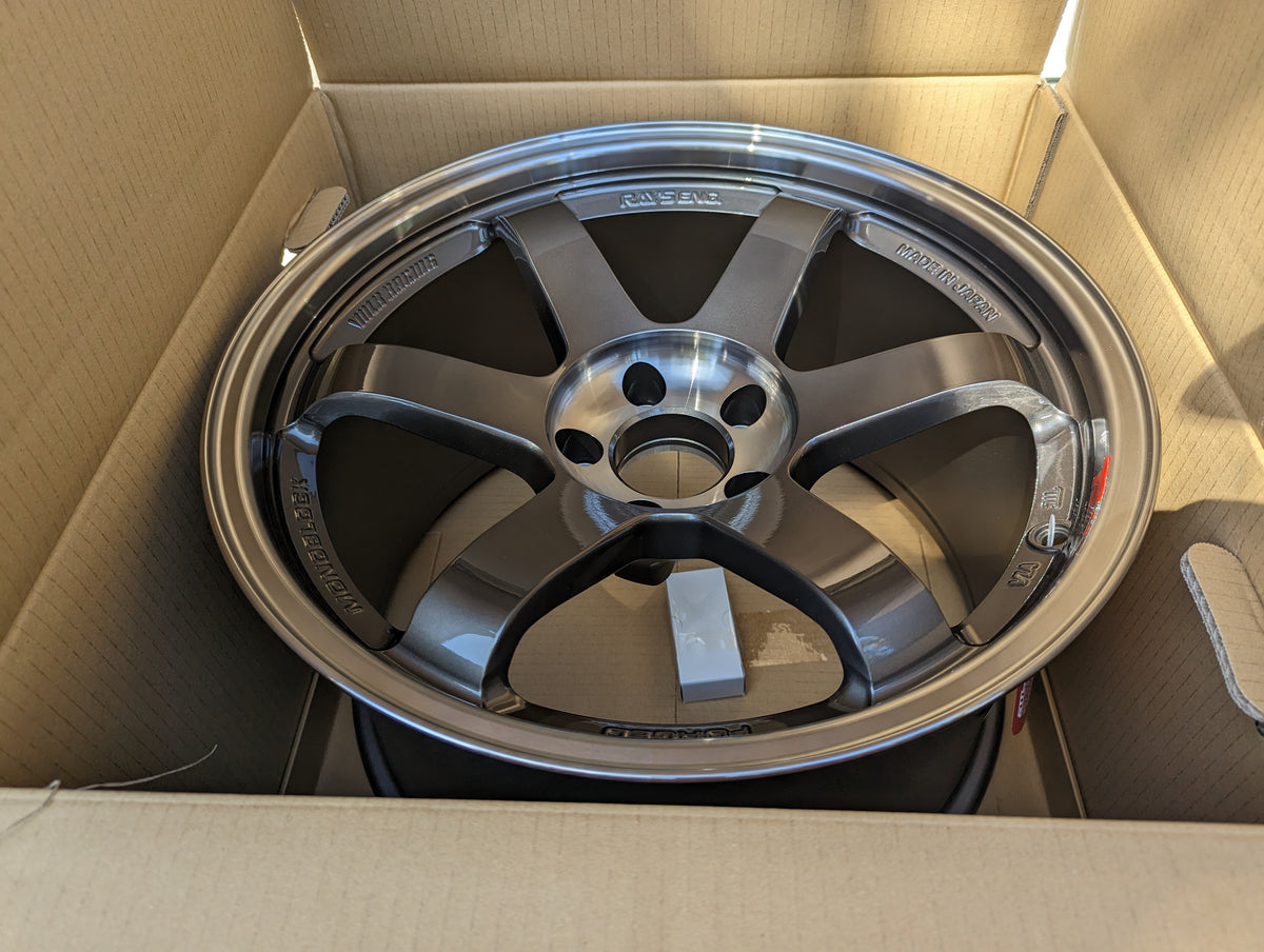 Rays Volk Racing TE37SL Pressed Graphite | 5x114.3 | 18x10.5 +15 | New | Discontinued